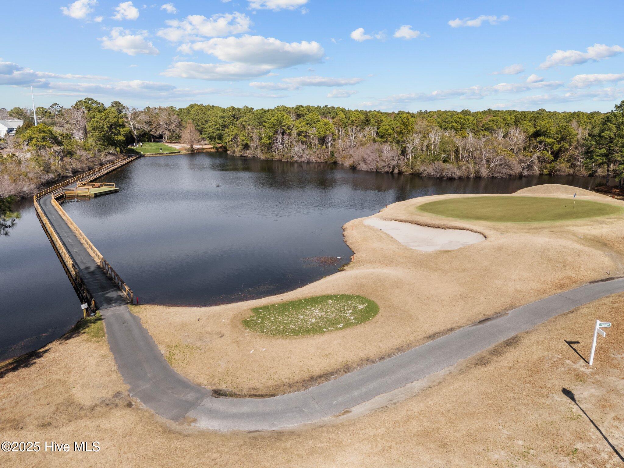 100540163 | Photo 62