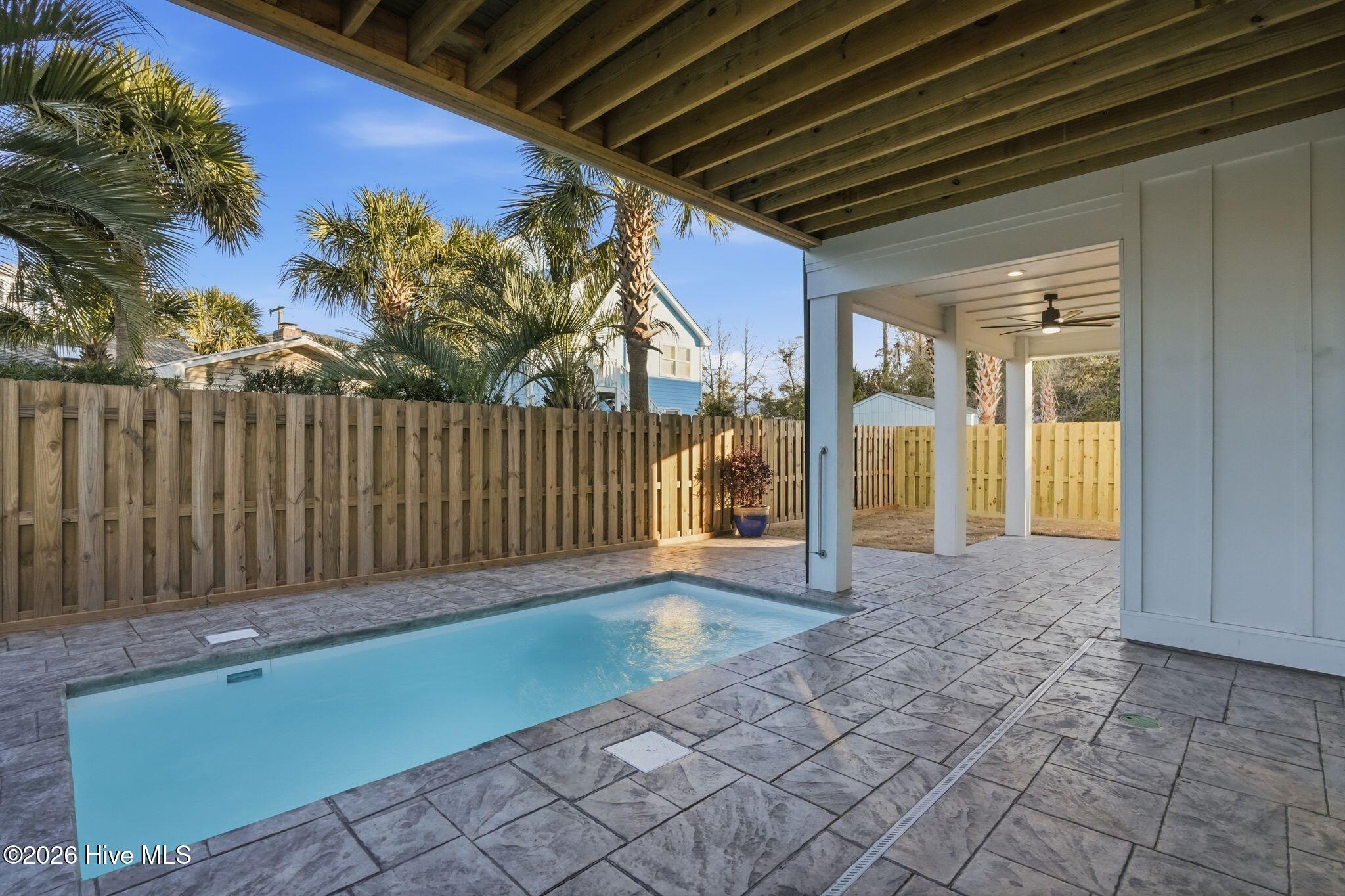 100554996 | Photo 87