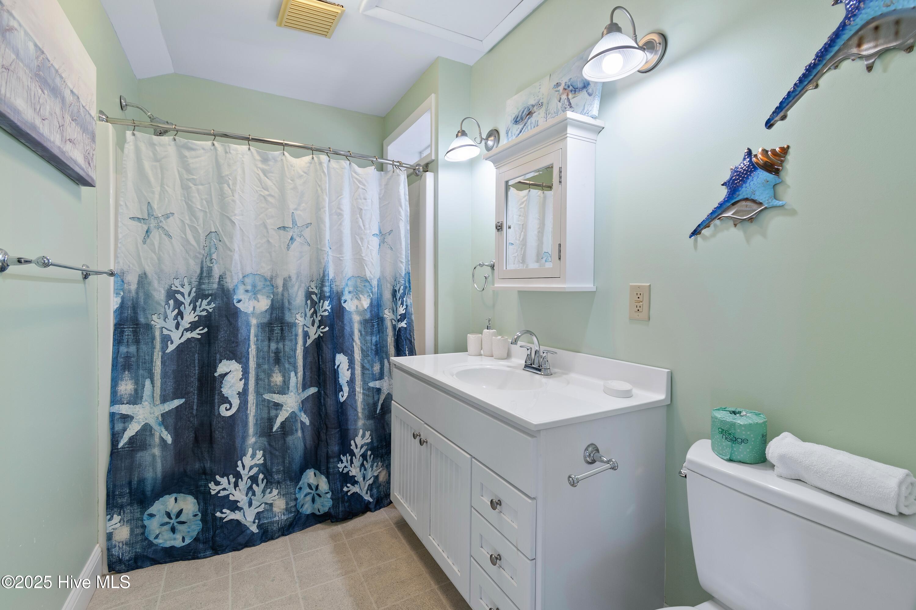 100494024 | Photo 48