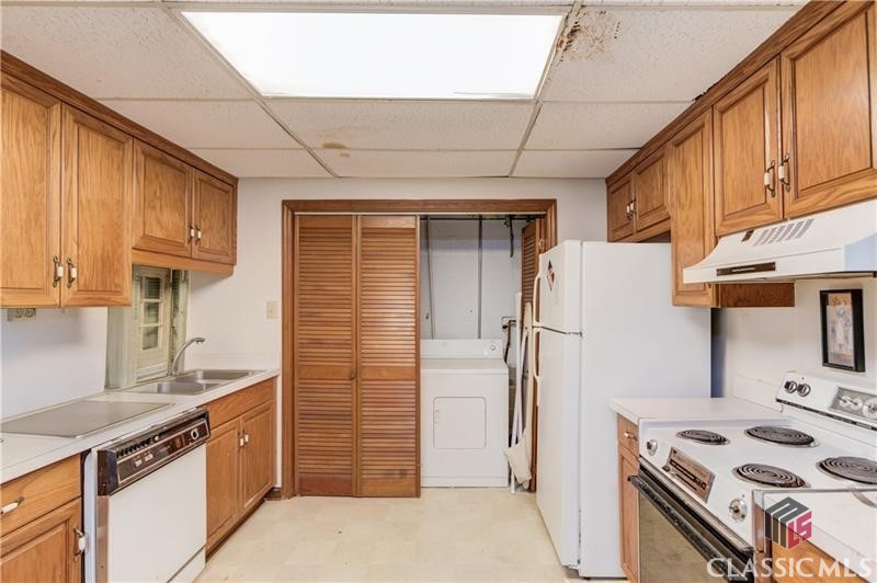 692 W Union Grove Circle, Auburn, GA, 30011