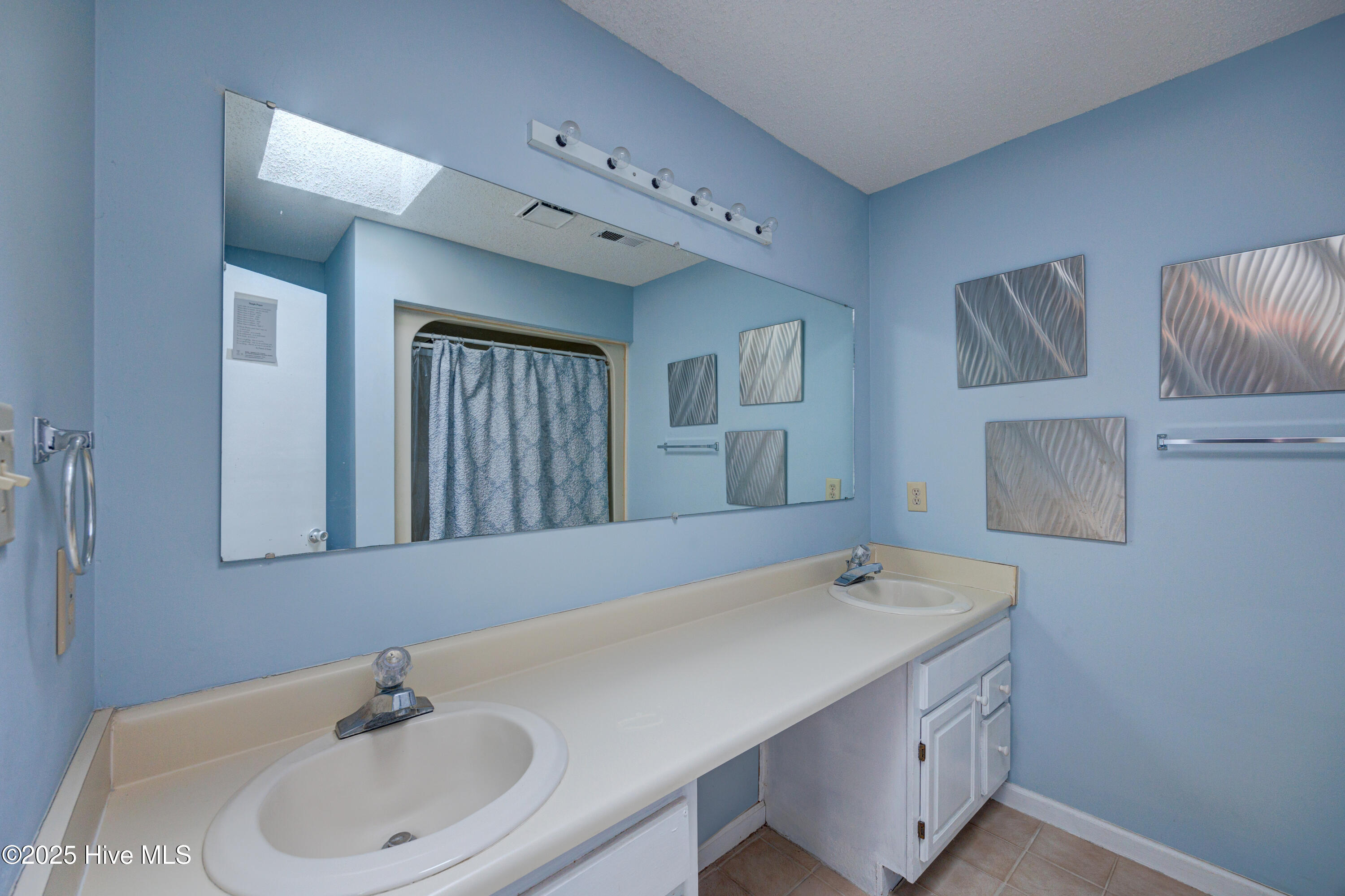 100524399 | Photo 25