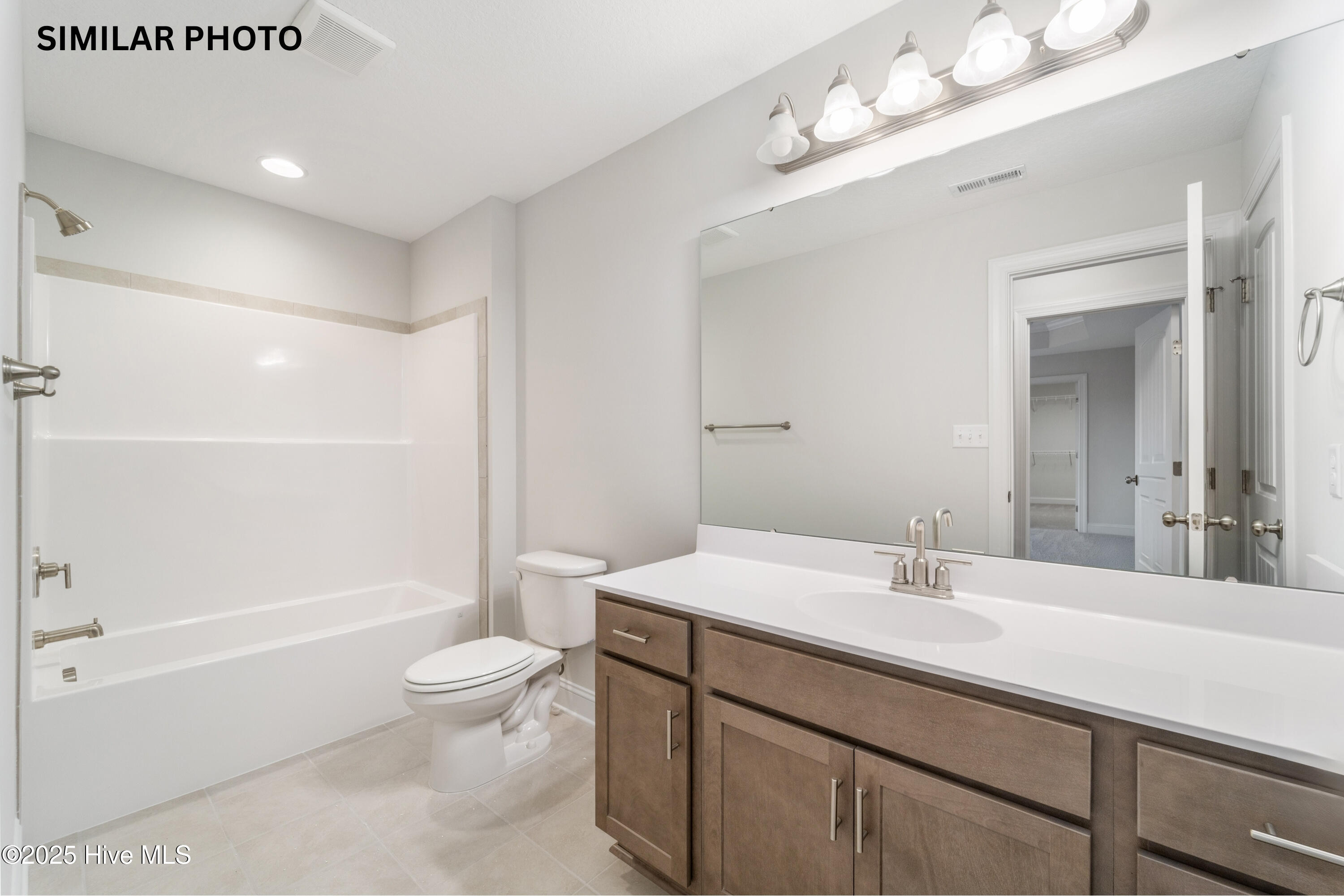 100521769 | Photo 37