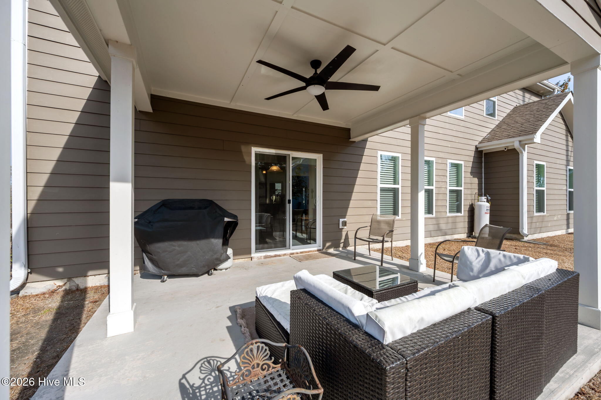 100556667 | Photo 47