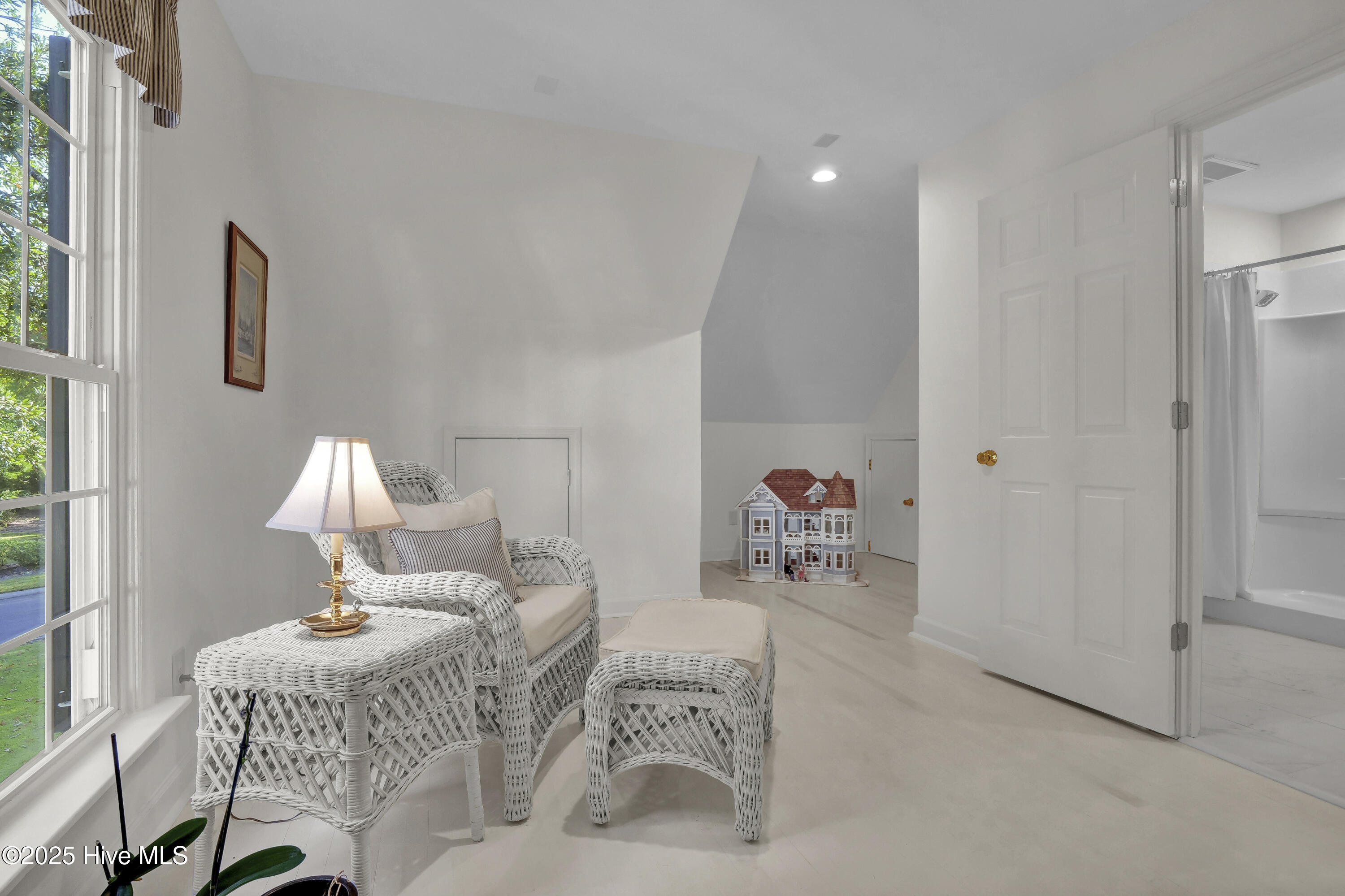 100541341 | Photo 56