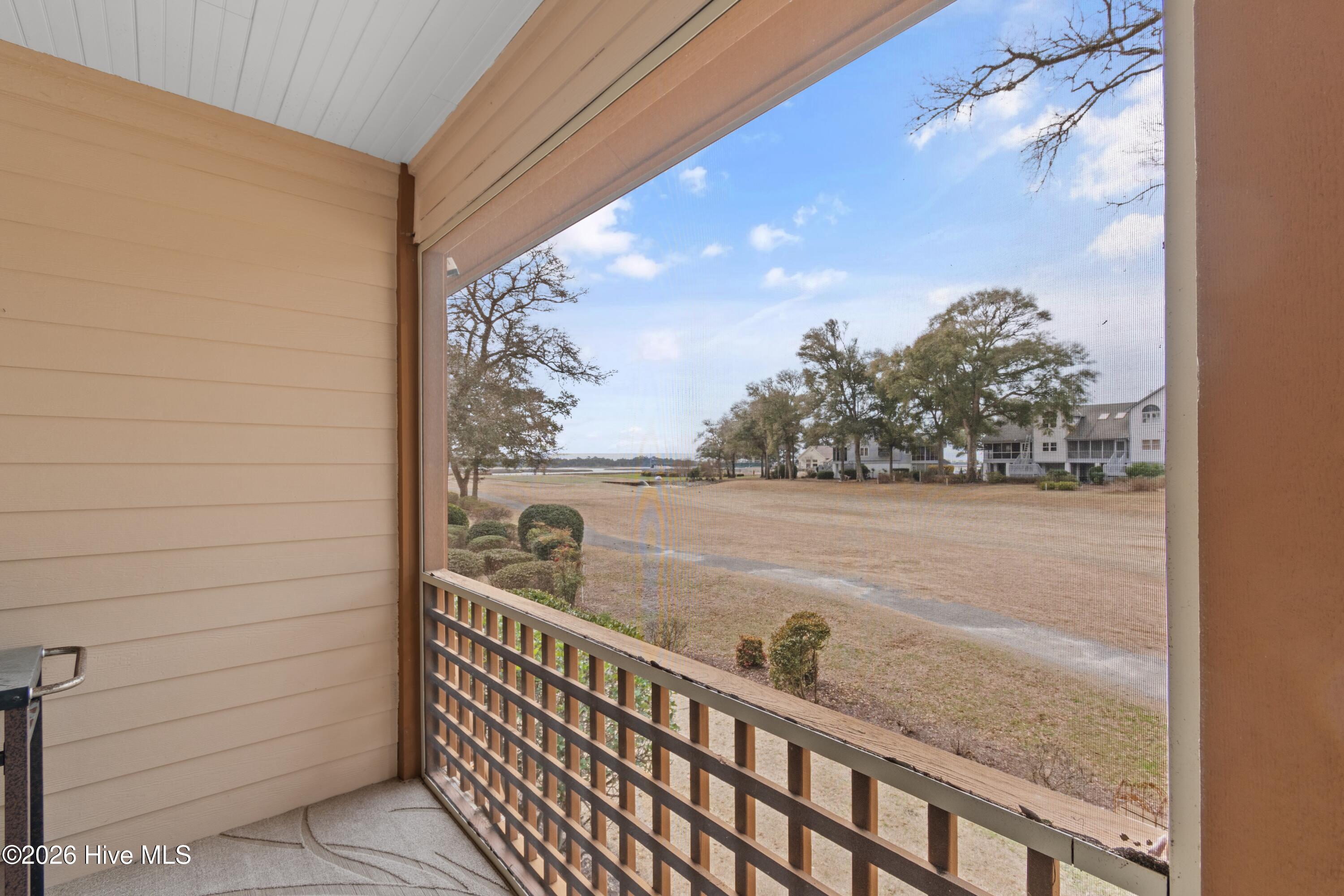 100557427 | Photo 43