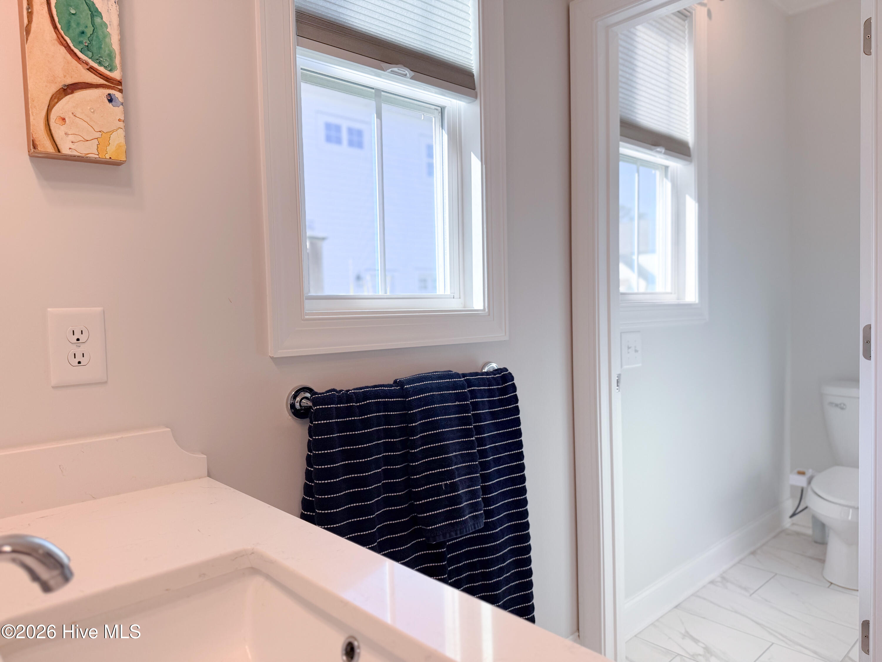 100567915 | Photo 44