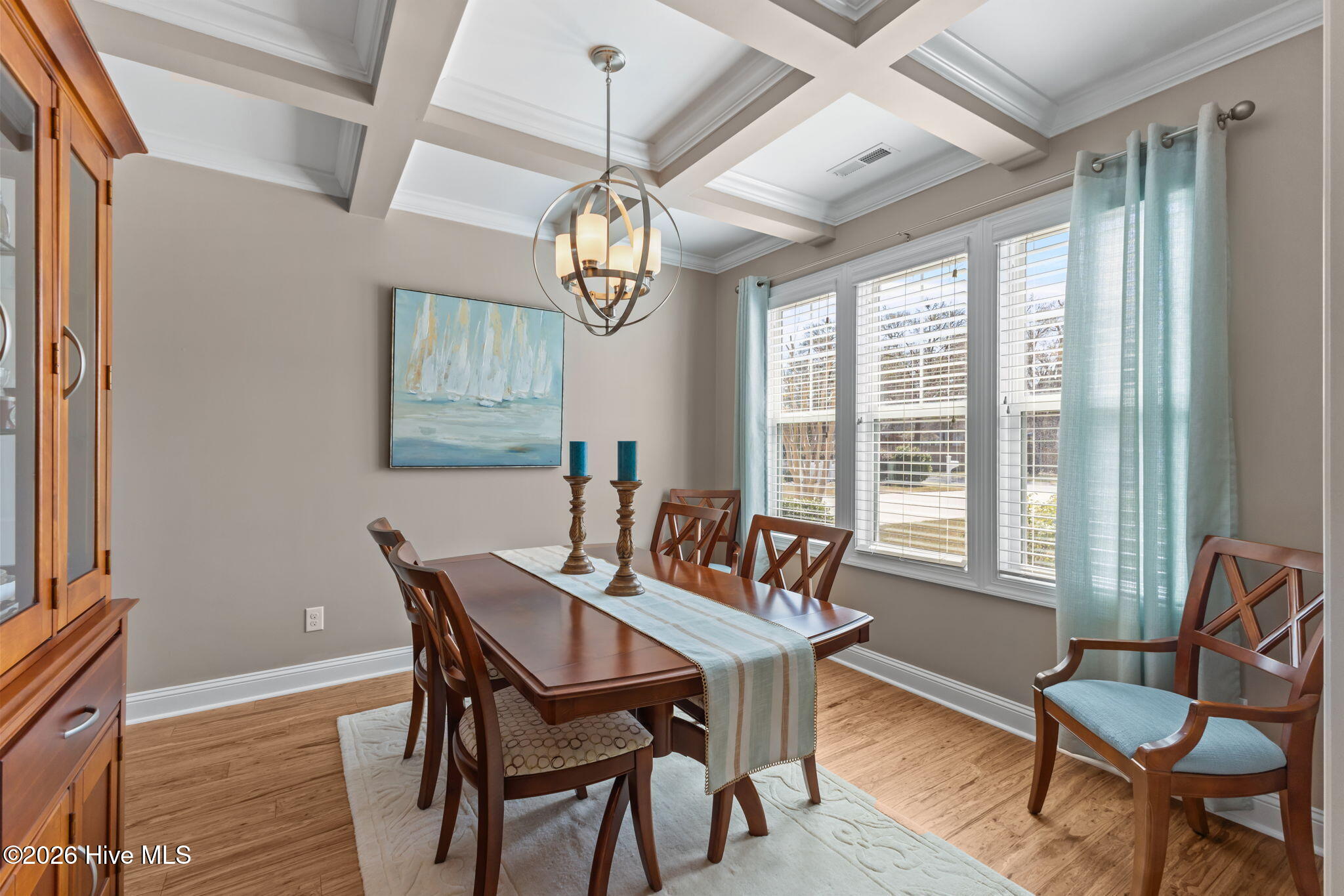 100560213 | Photo 12