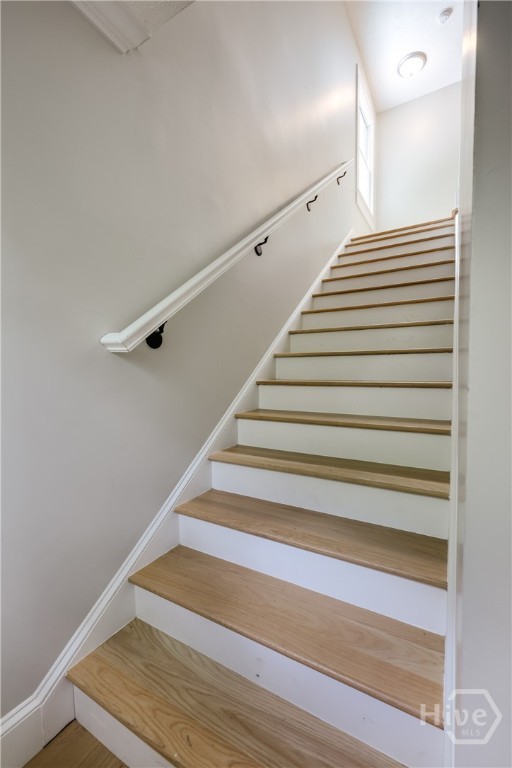 155 Hunters Pointe Drive