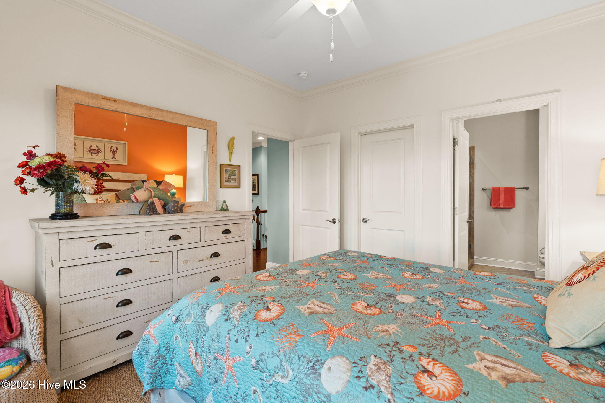 100549947 | Photo 45