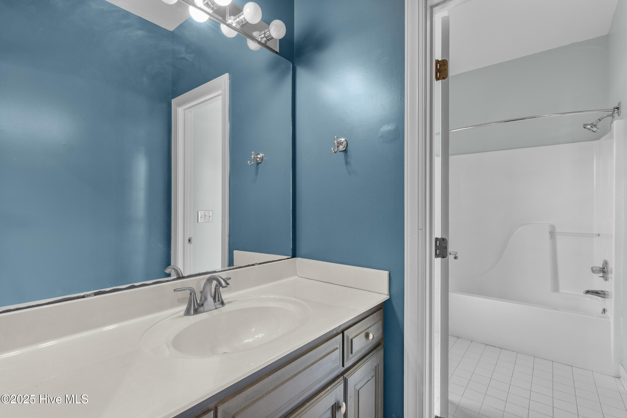 100538758 | Photo 30