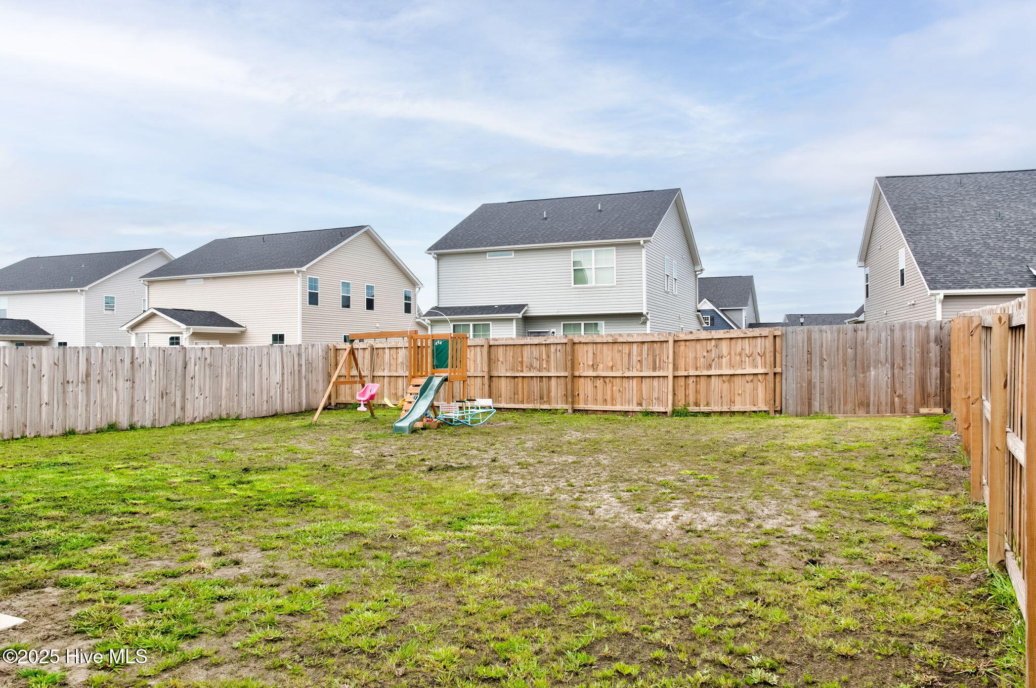 100535220 | Photo 48