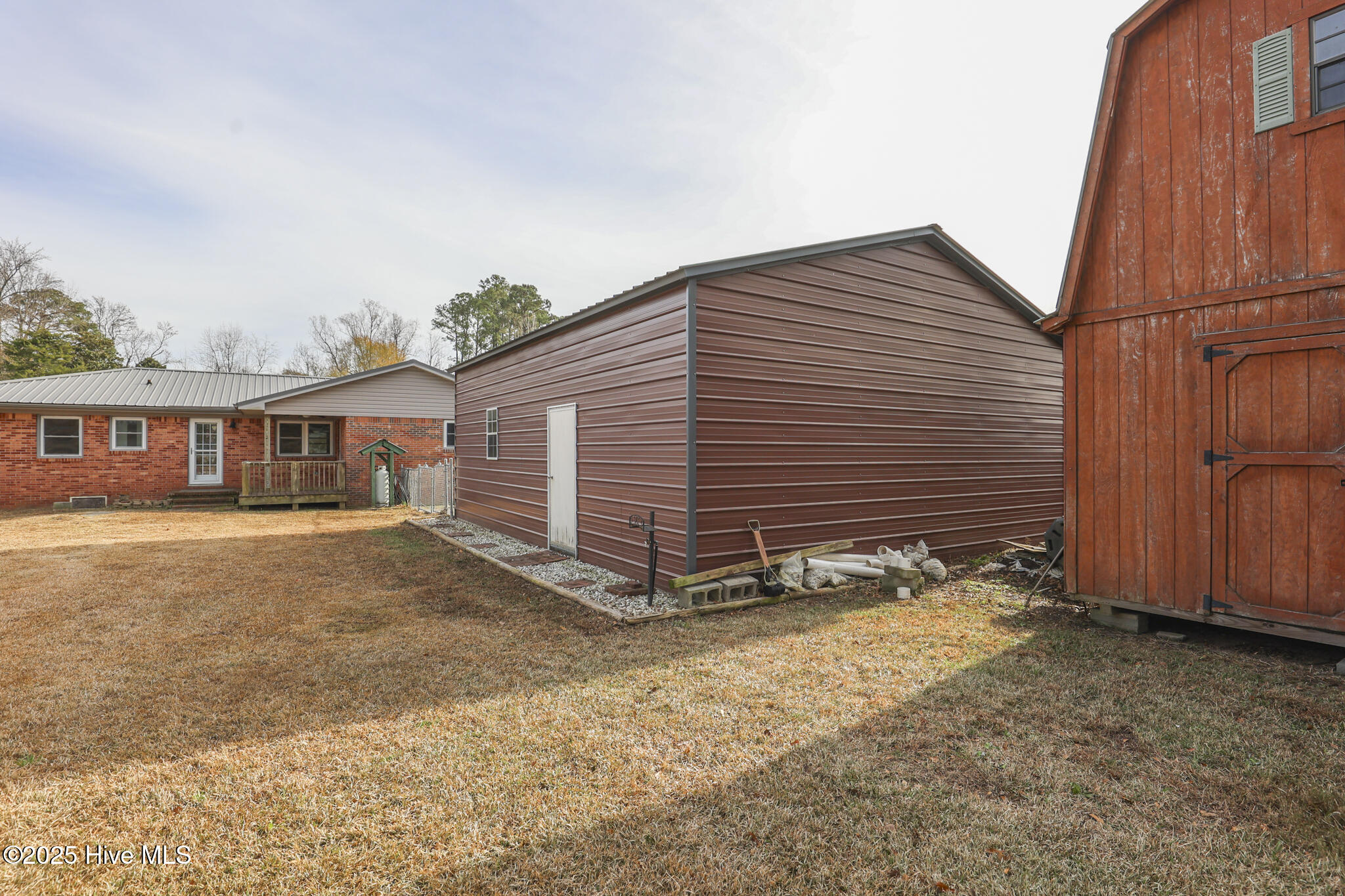 100553205 | Photo 46