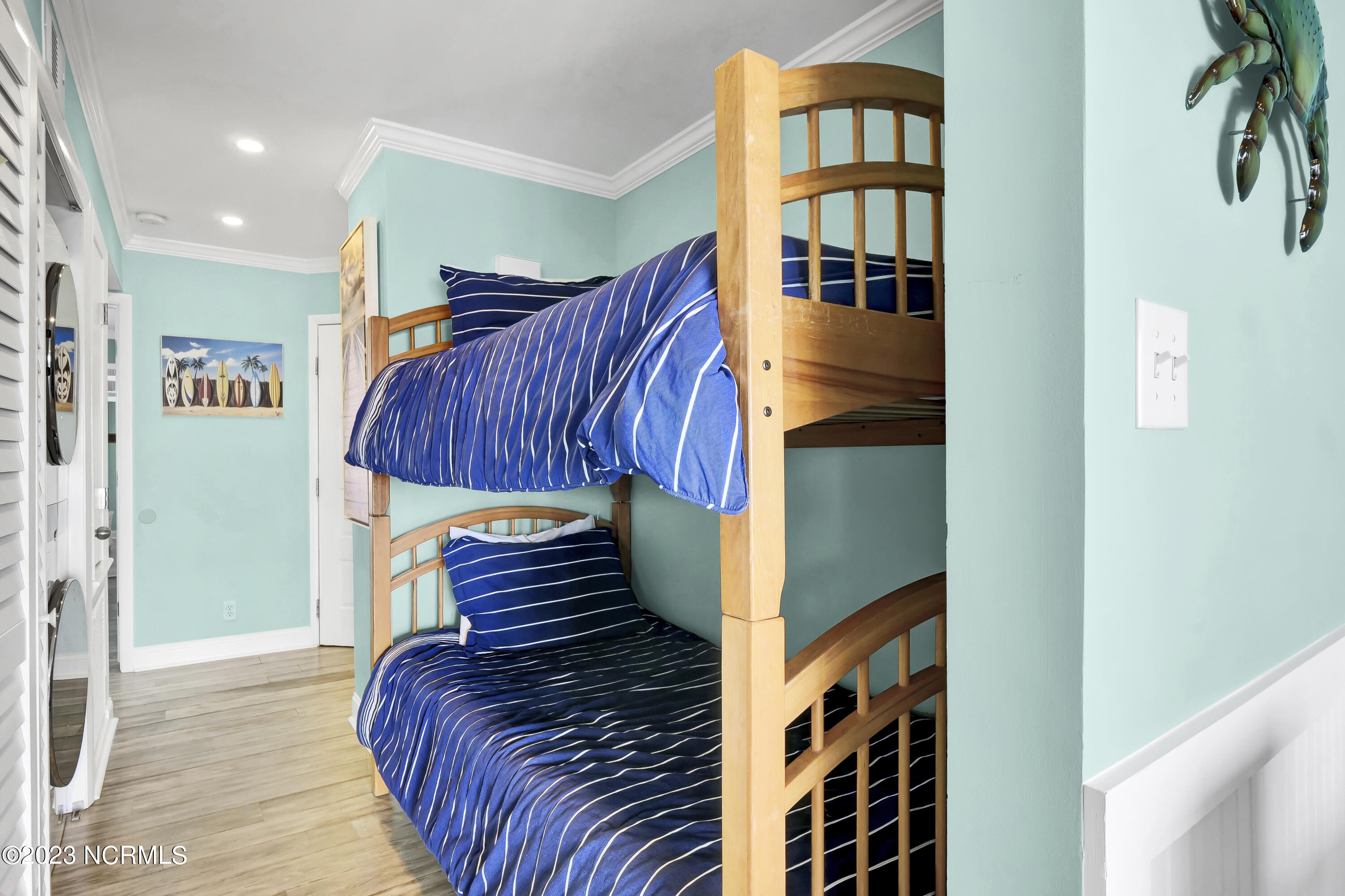 100526207 | Photo 10