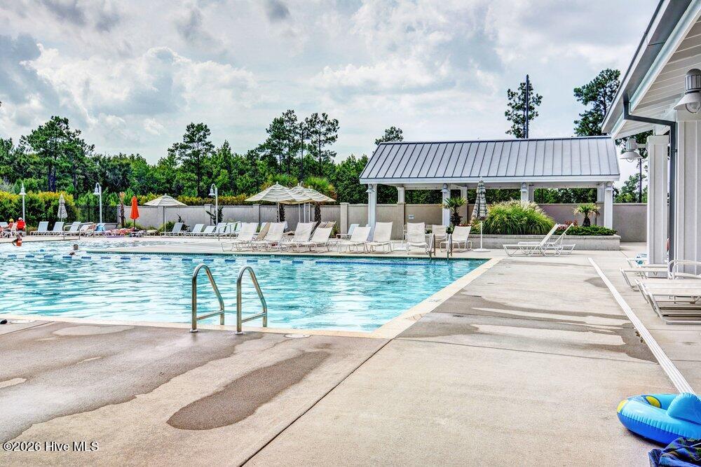 100547868 | Photo 64