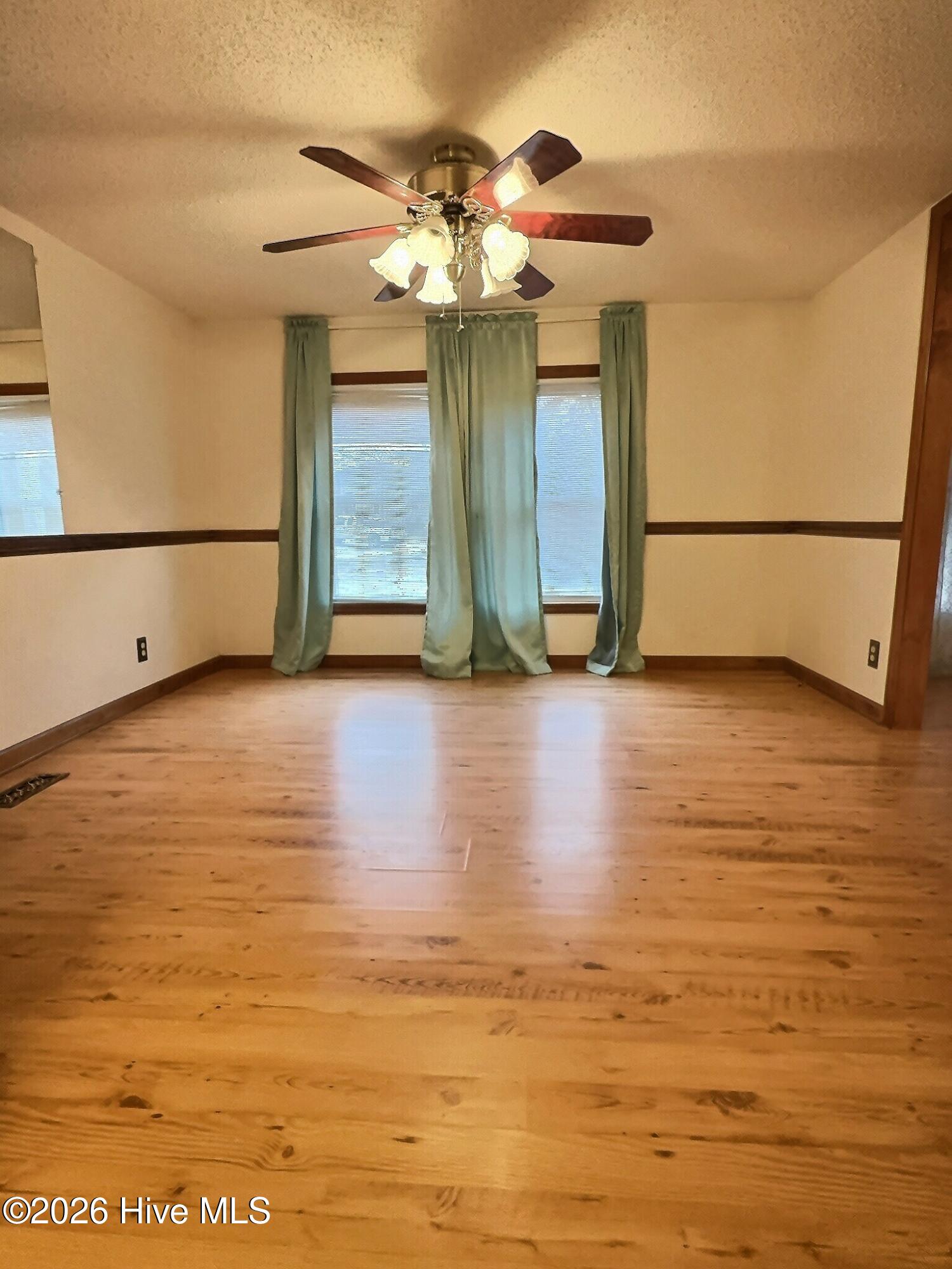 100522719 | Photo 20