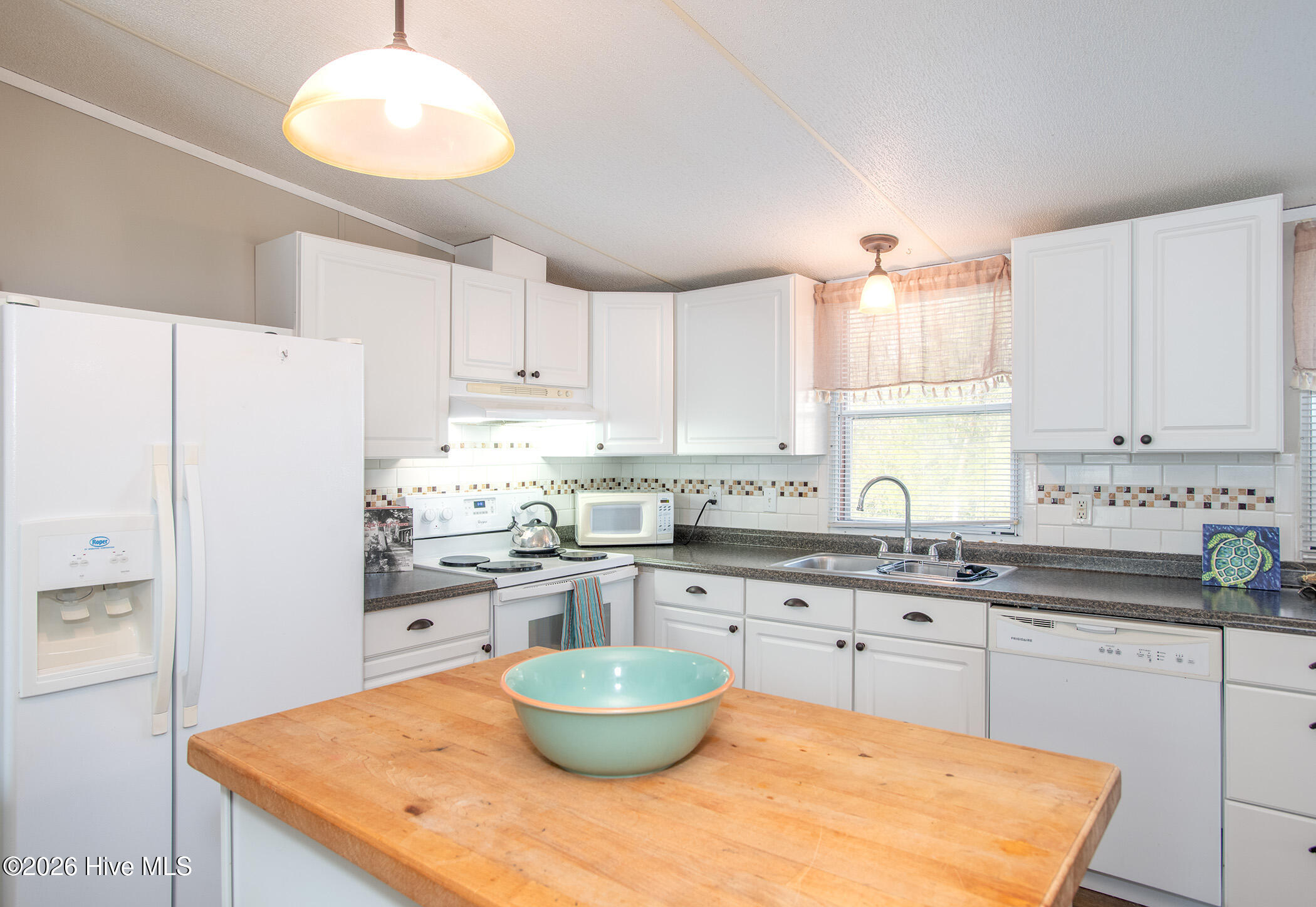 290 Broad Creek Loop Road,Newport