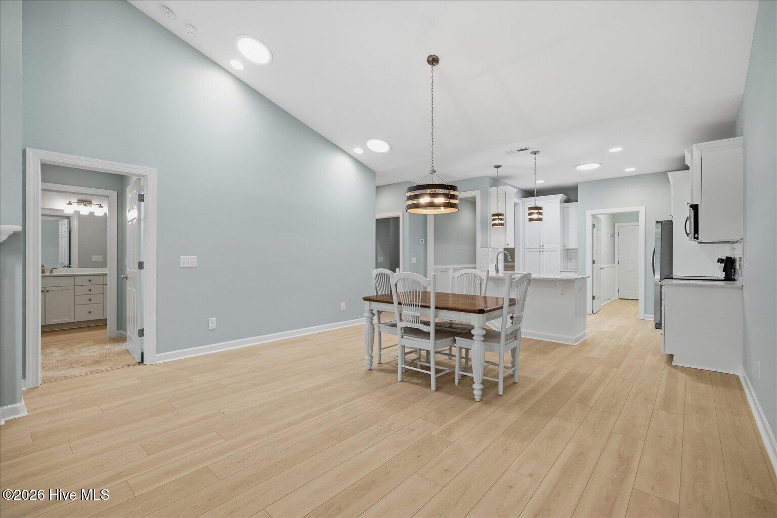 100568811 | Photo 15