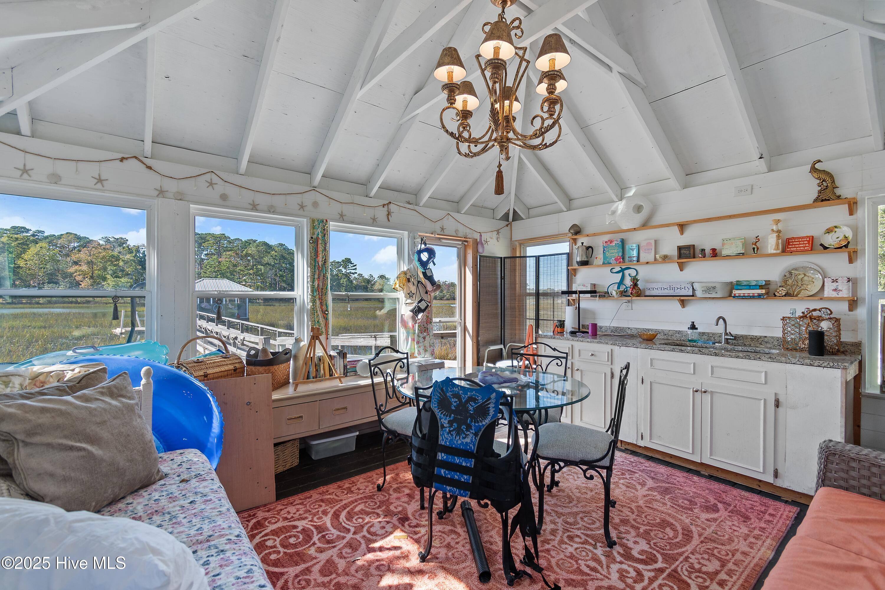 100539191 | Photo 44