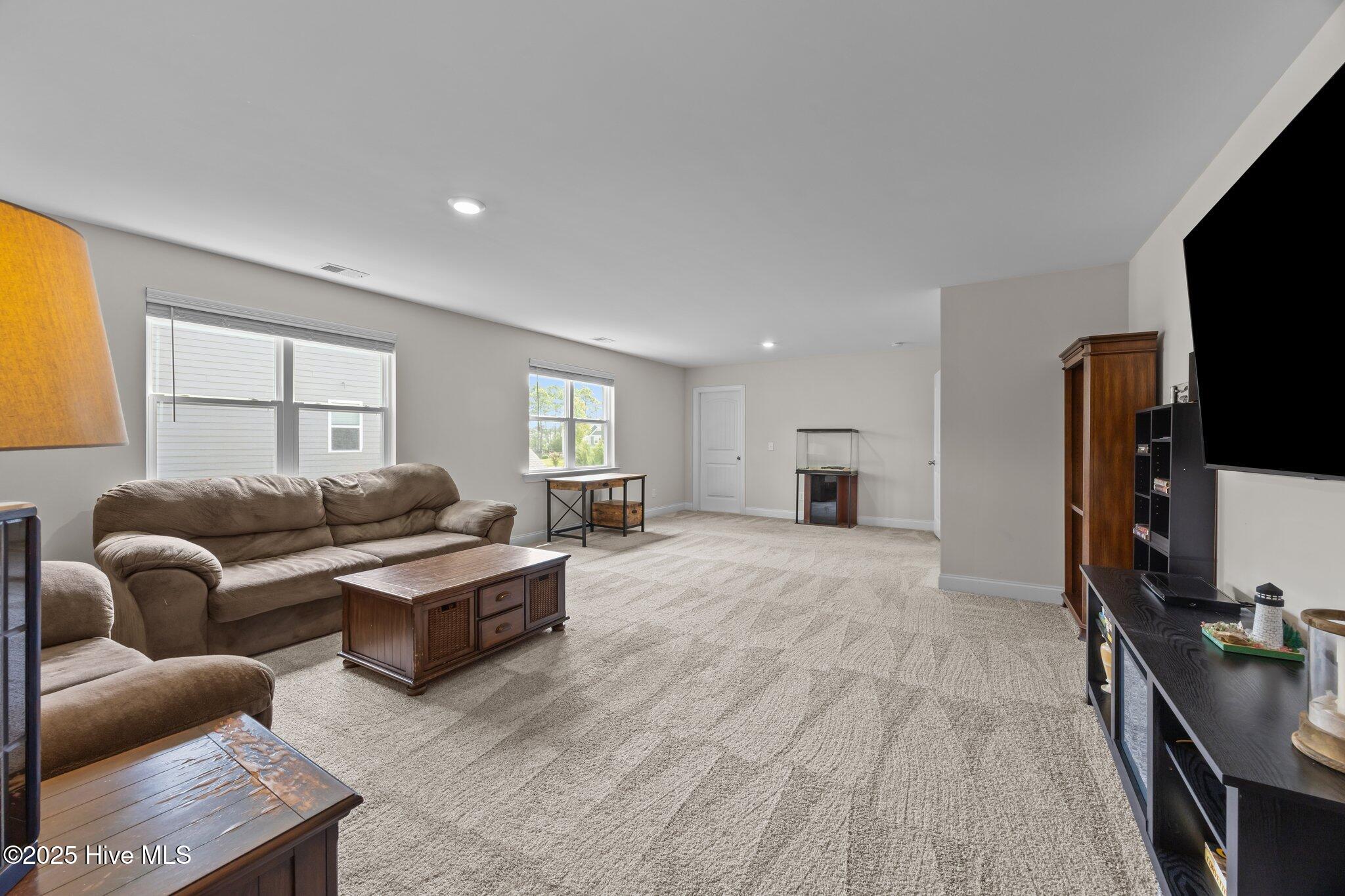 100518510 | Photo 30