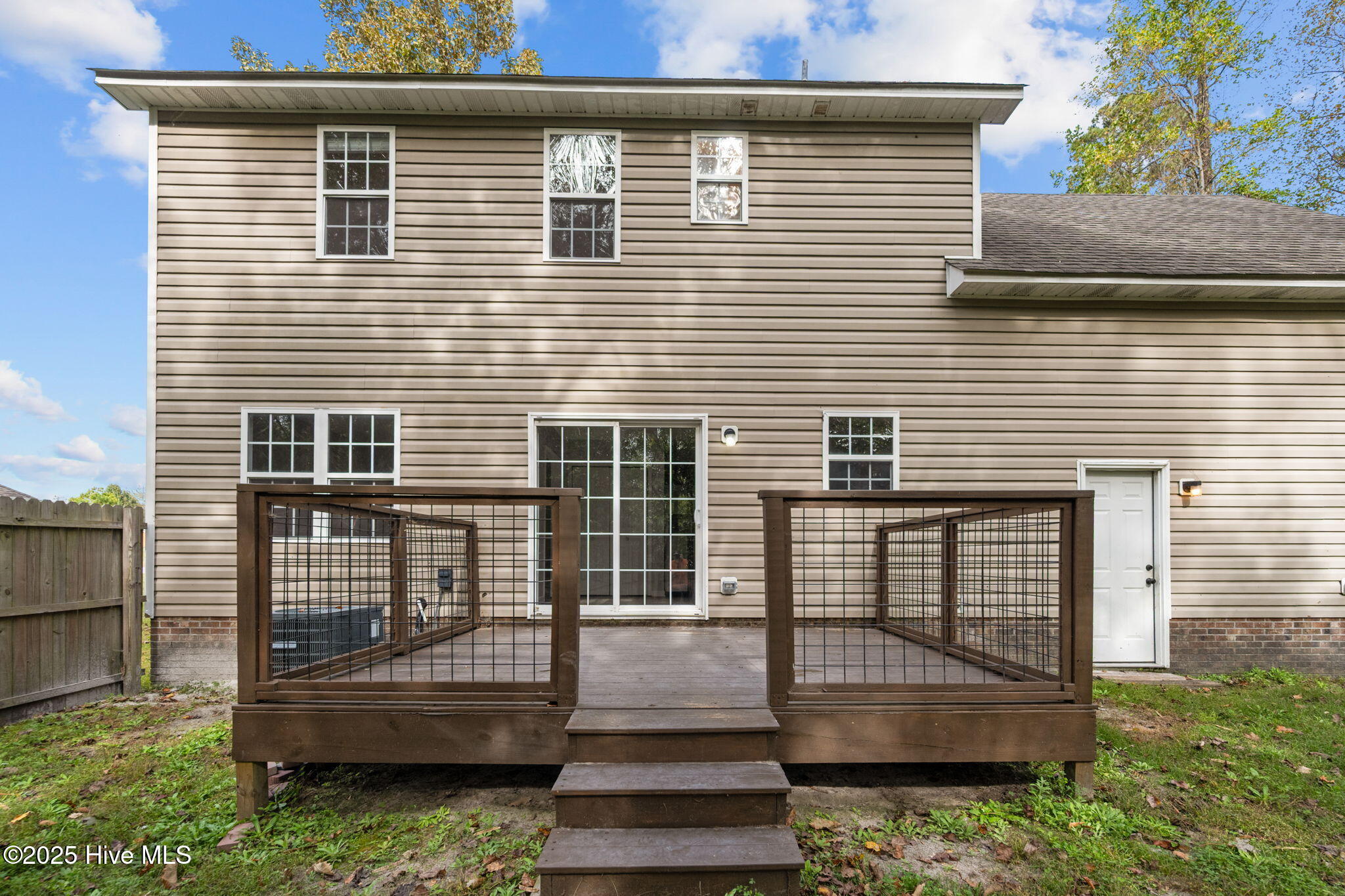 100565429 | Photo 29