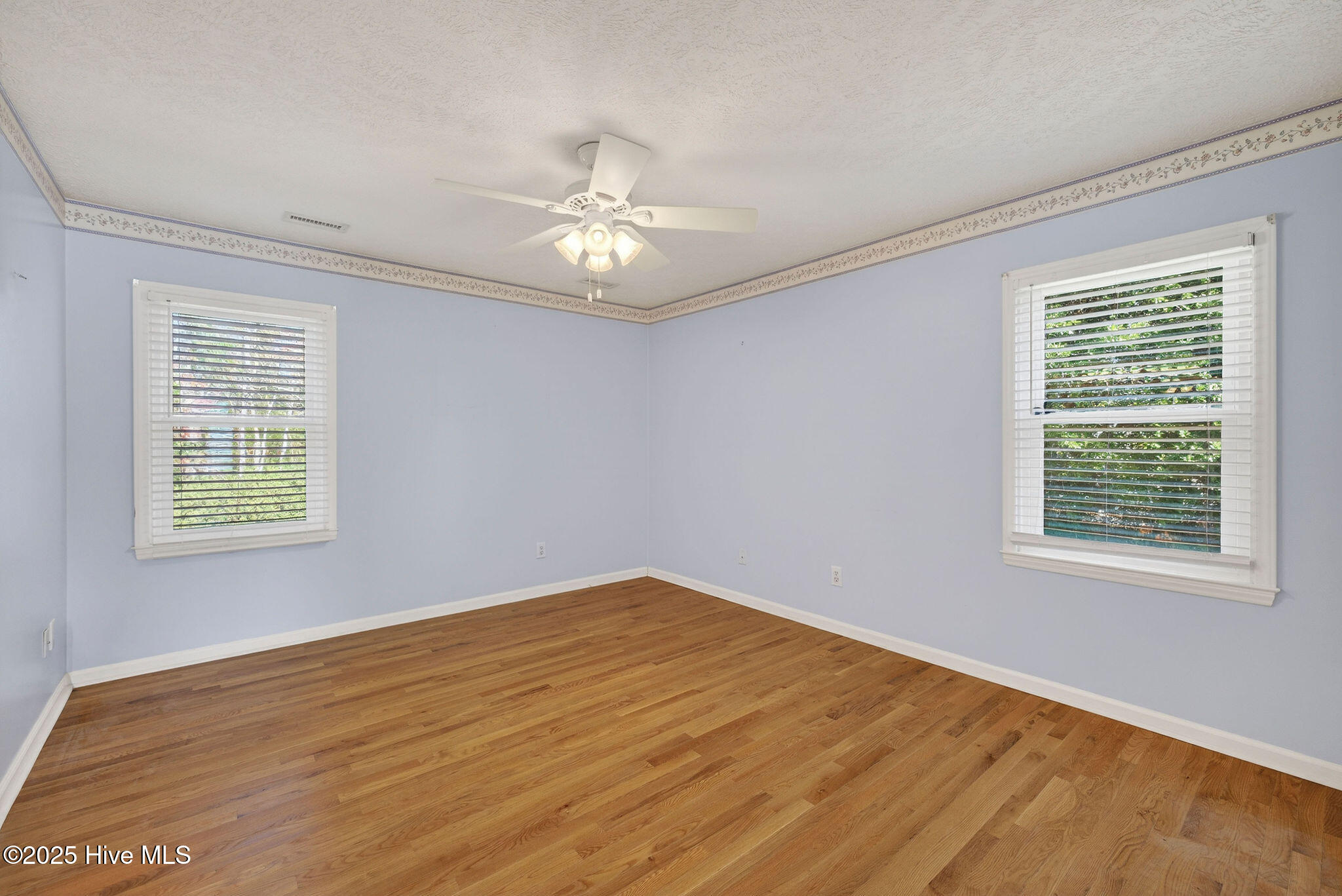 100545478 | Photo 29