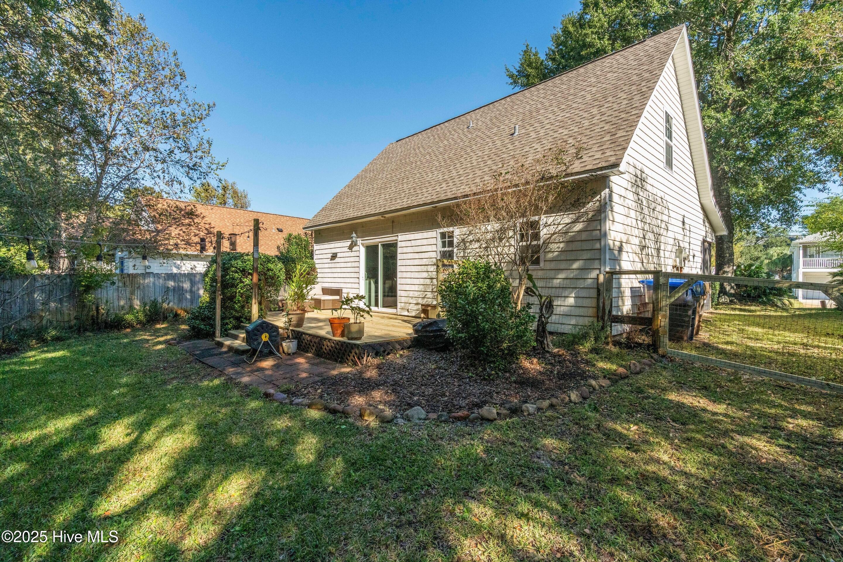 100536584 | Photo 51