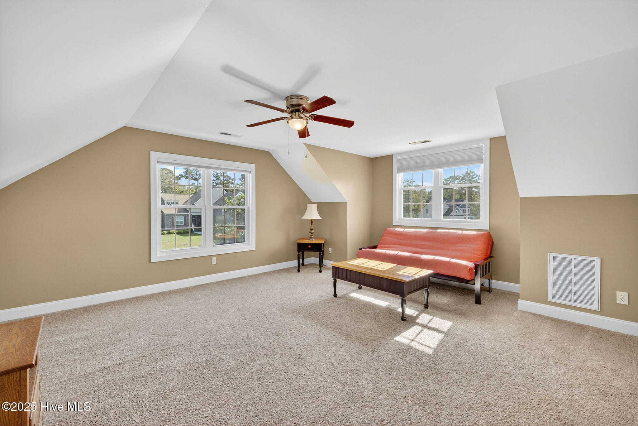 100535403 | Photo 38