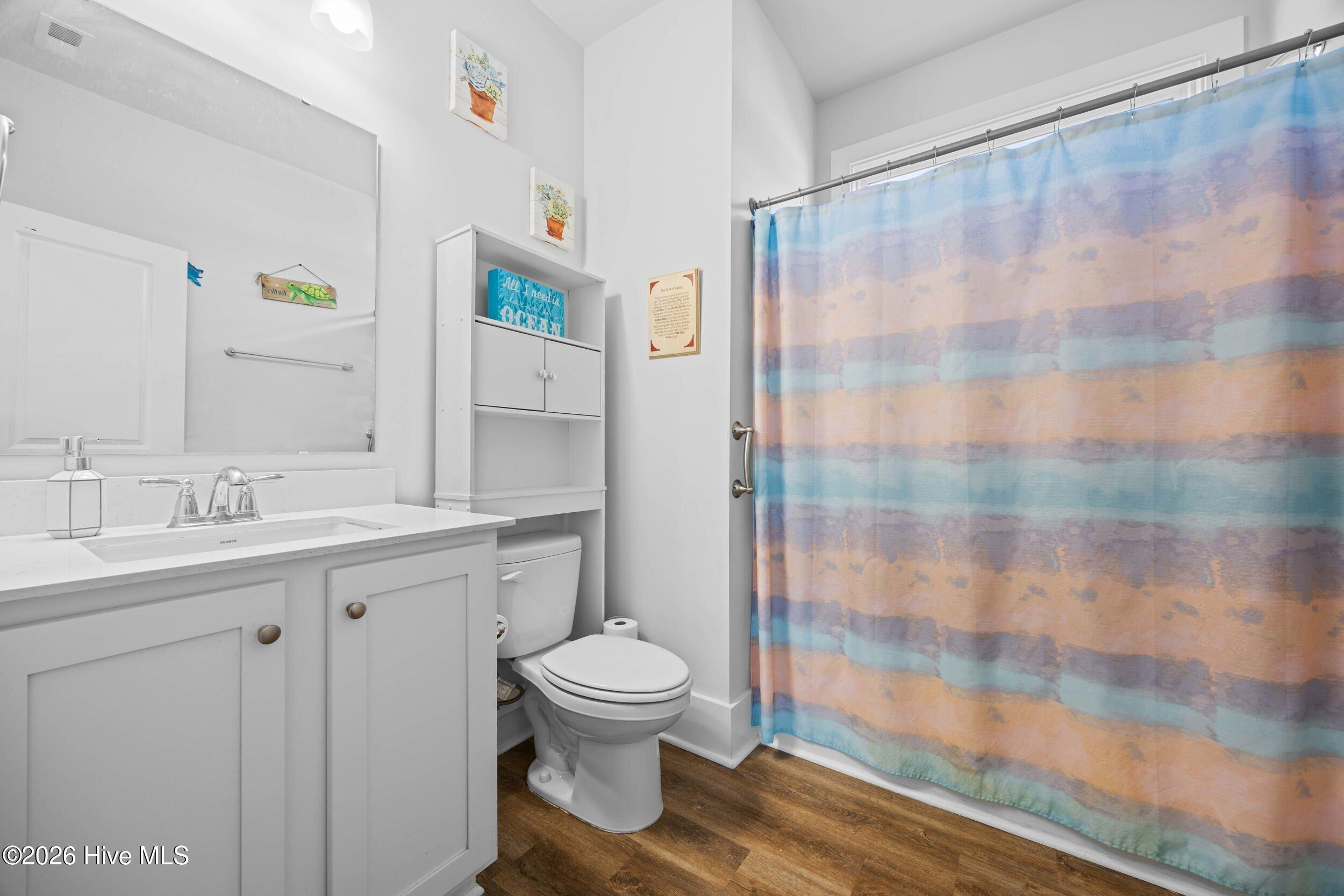 100561686 | Photo 18