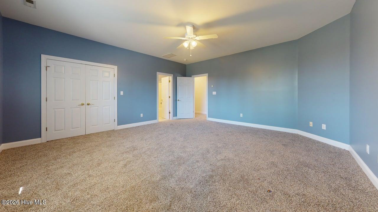 100568487 | Photo 36