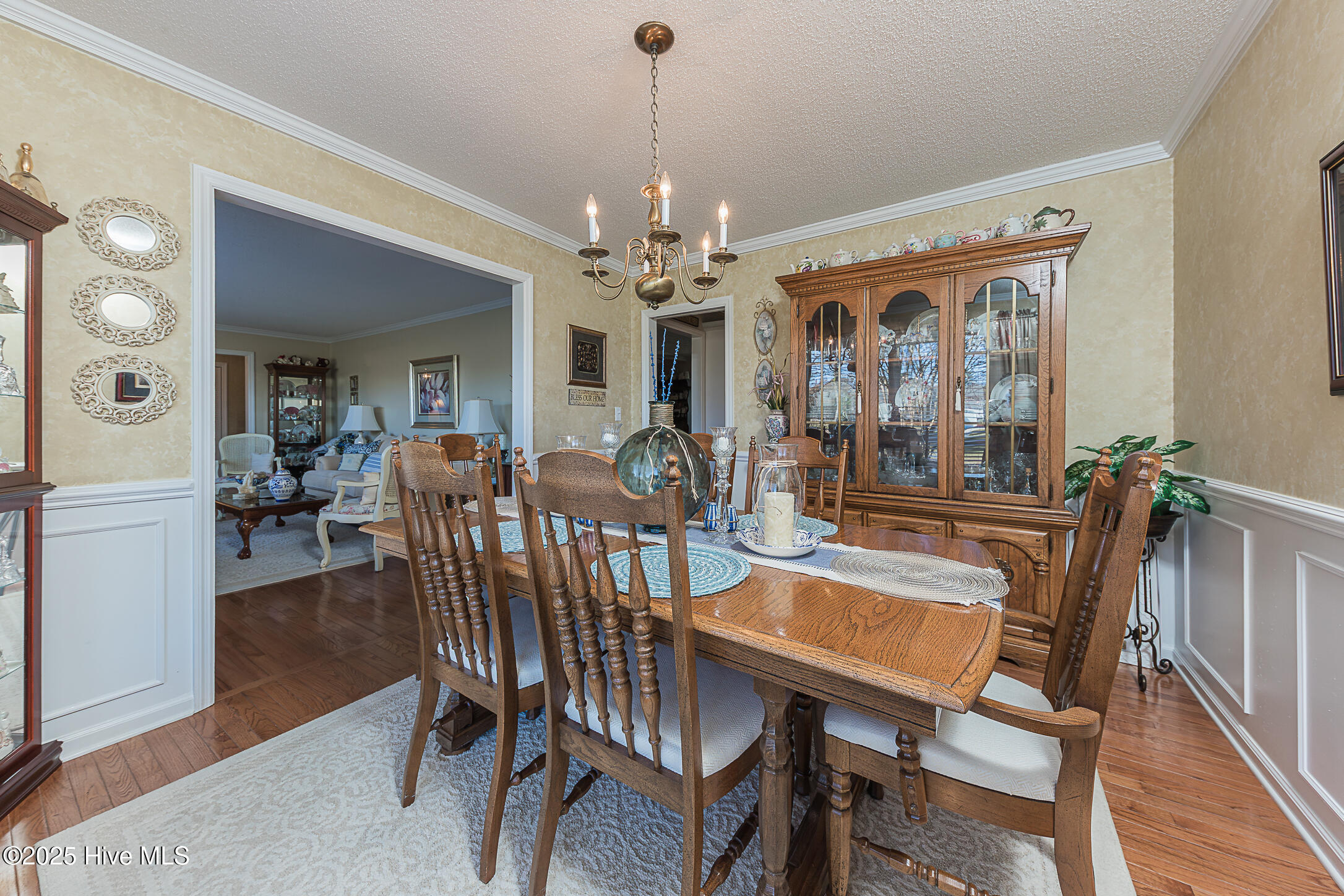 100542740 | Photo 30