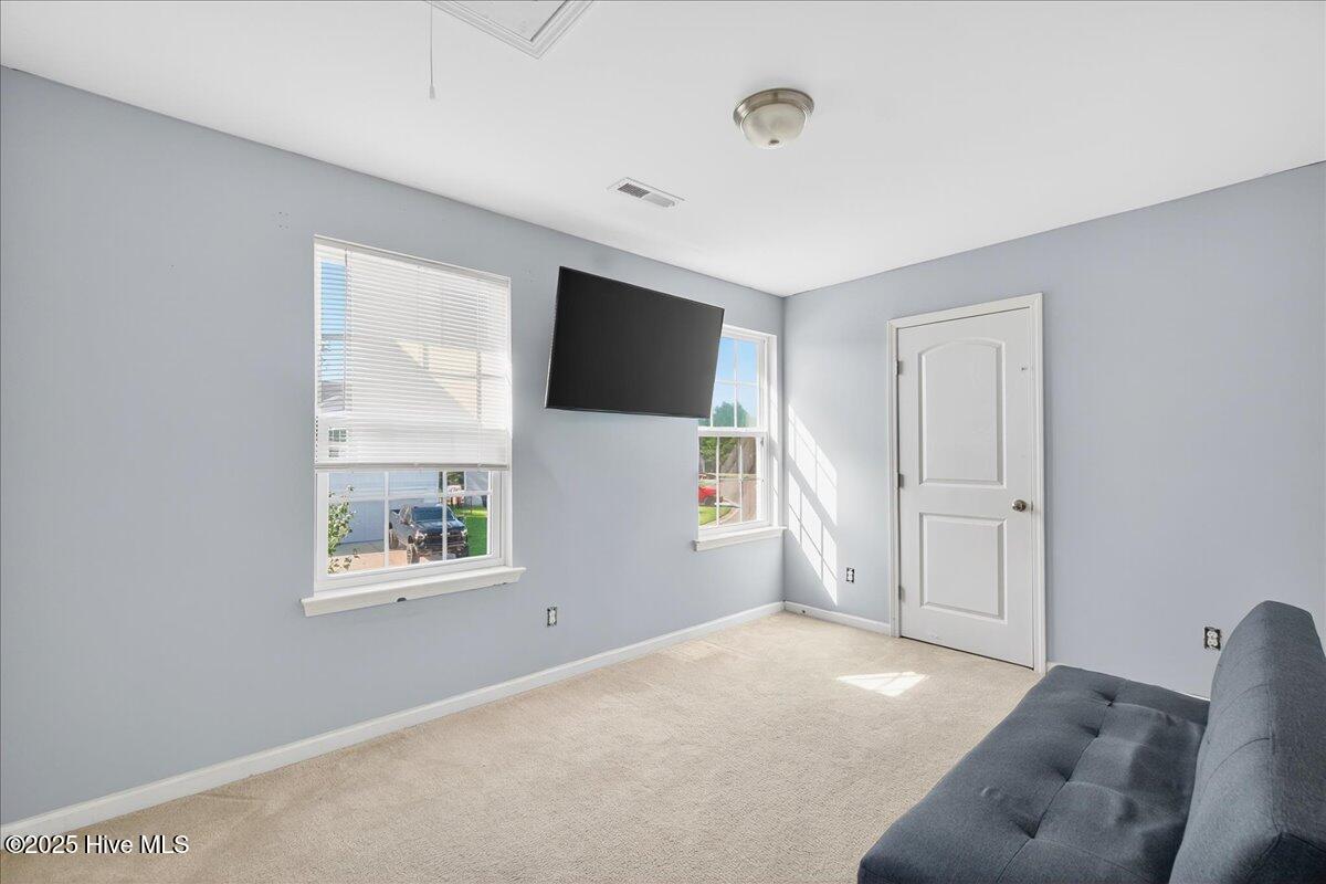 100537745 | Photo 24