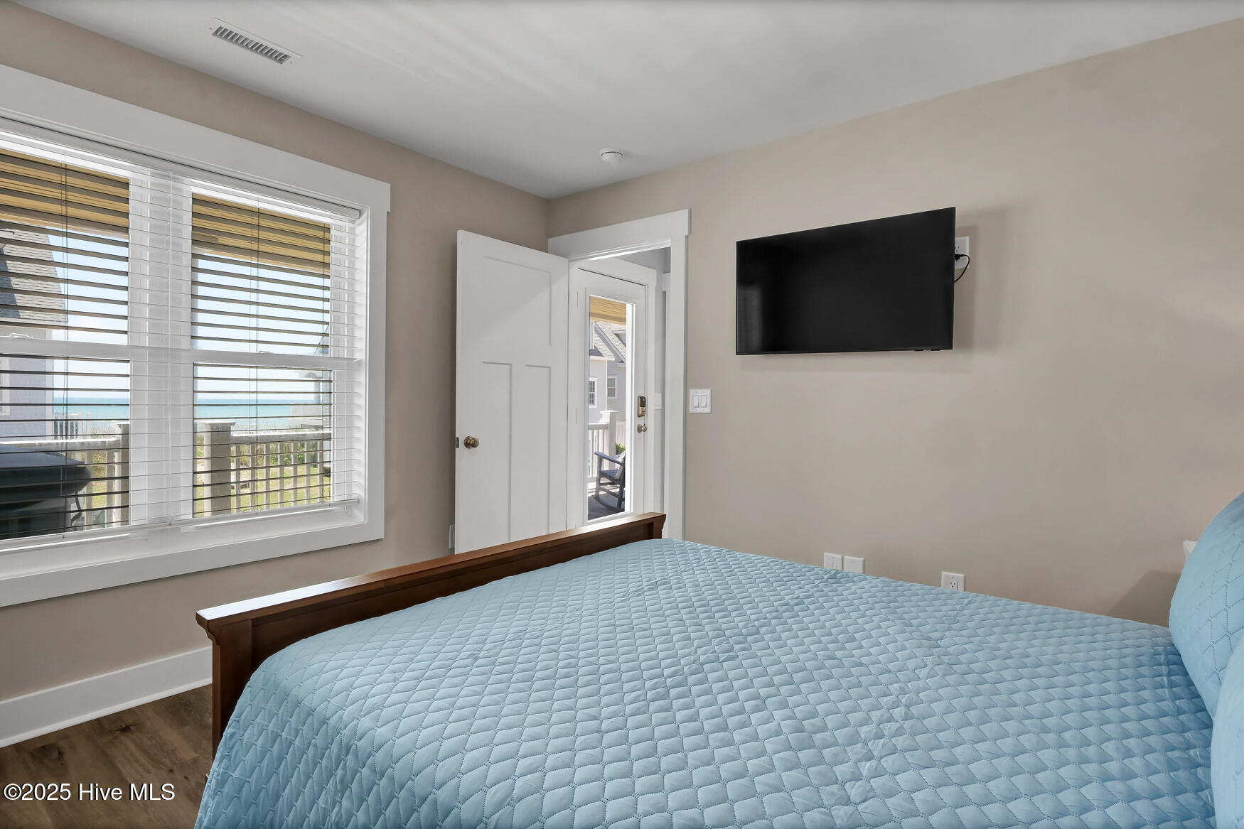 100544154 | Photo 60