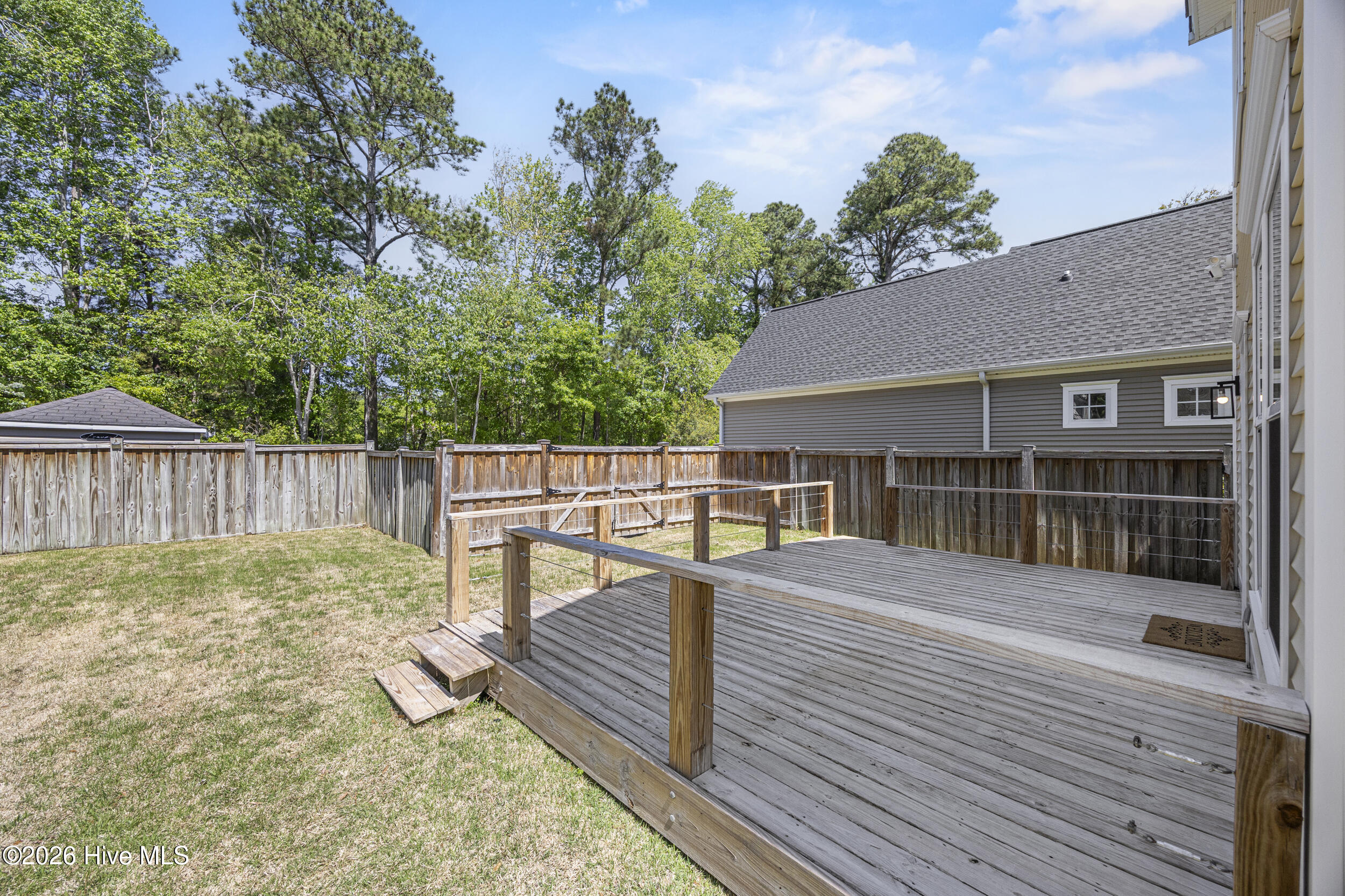 100567913 | Photo 40