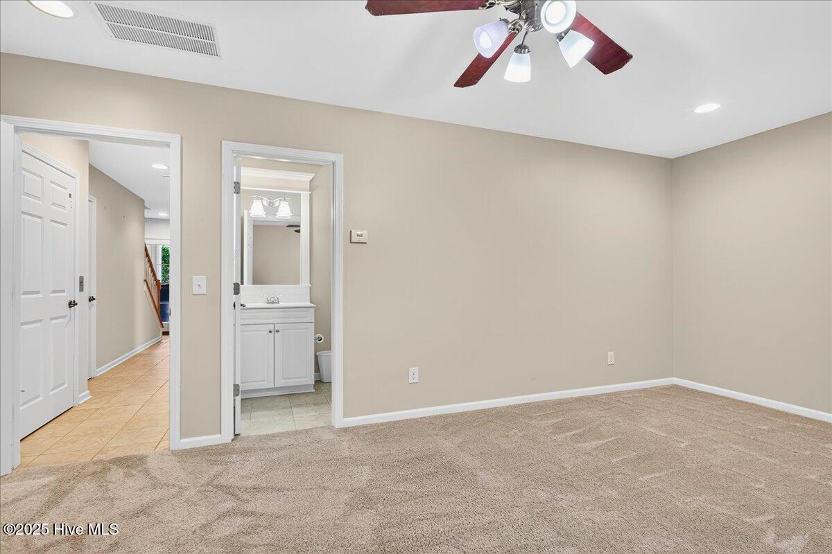 100534230 | Photo 17