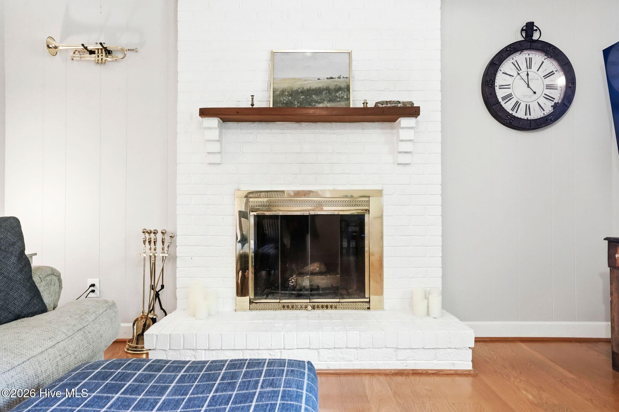 100568648 | Photo 30