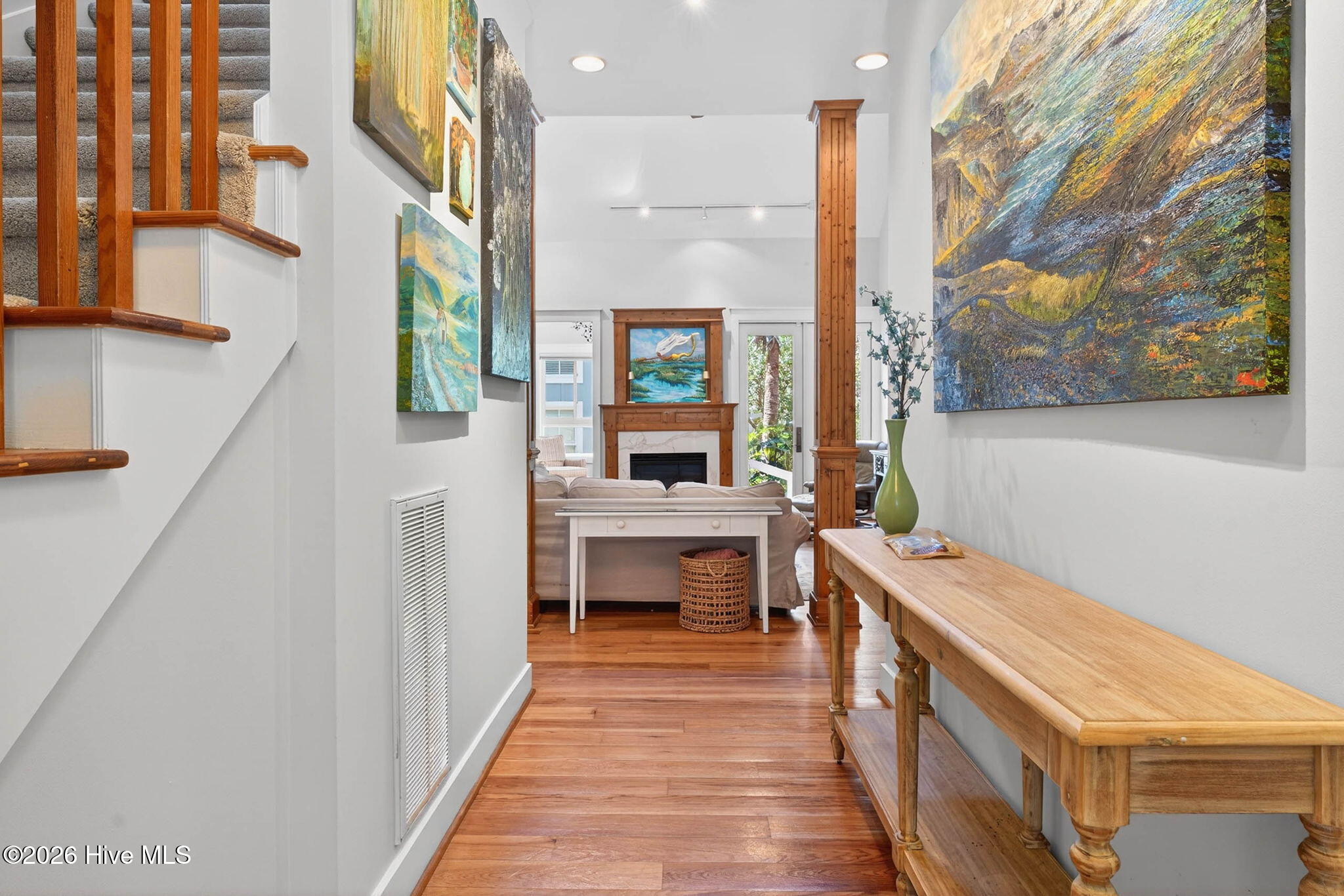 100564993 | Photo 10