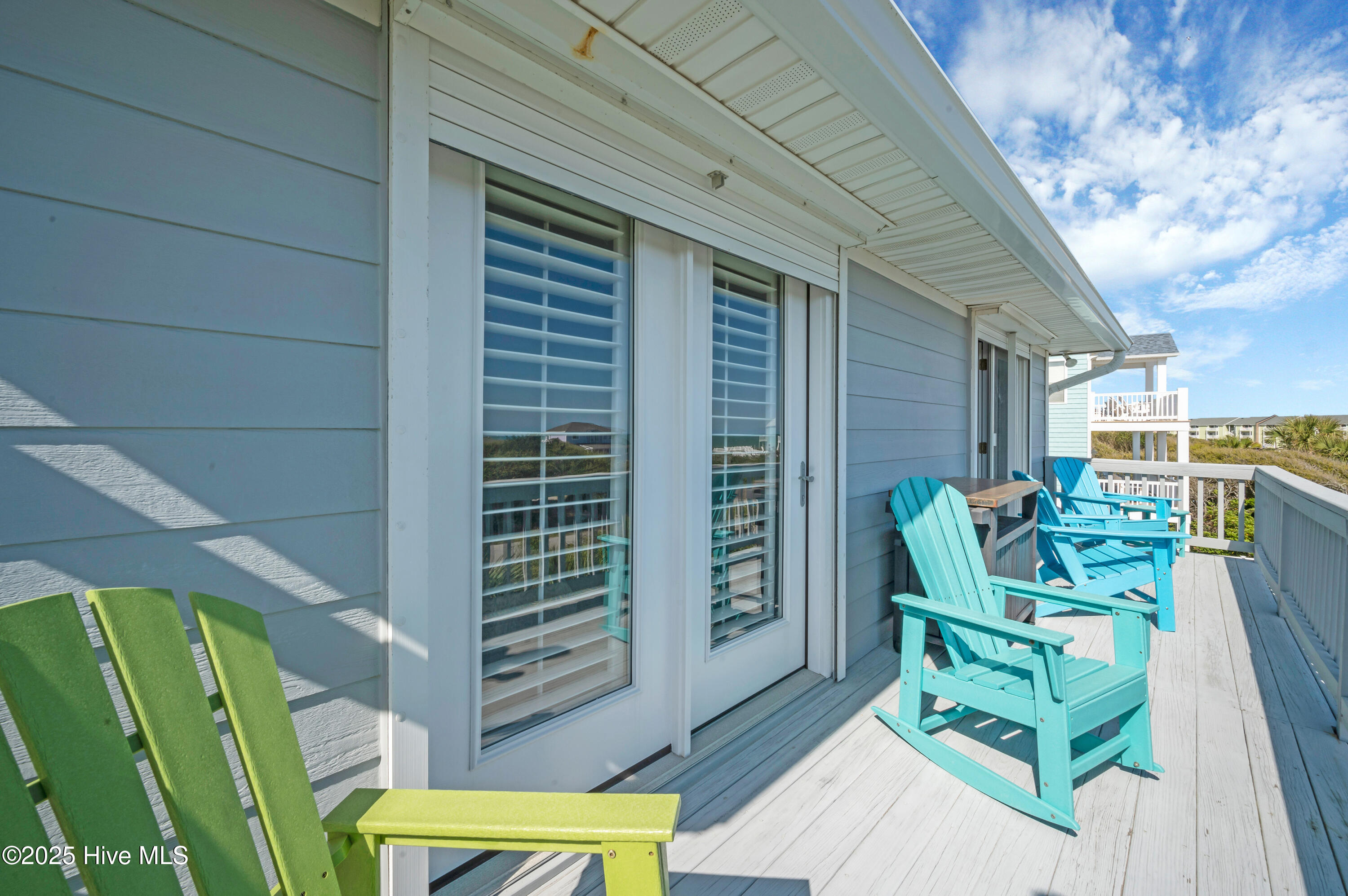 100498545 | Photo 51