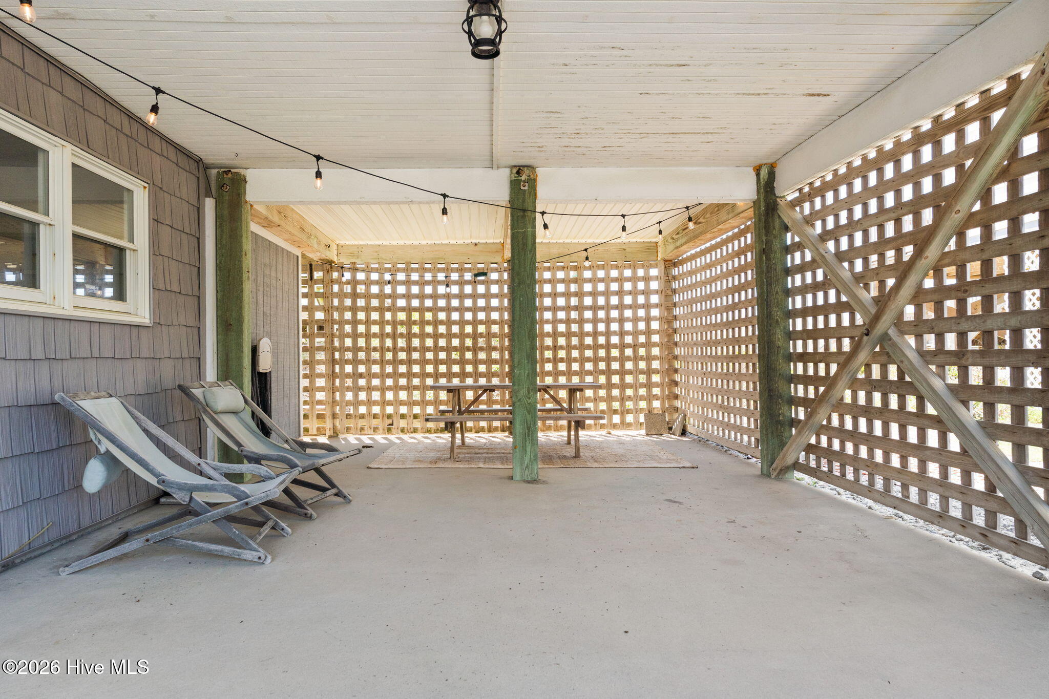 100567694 | Photo 60