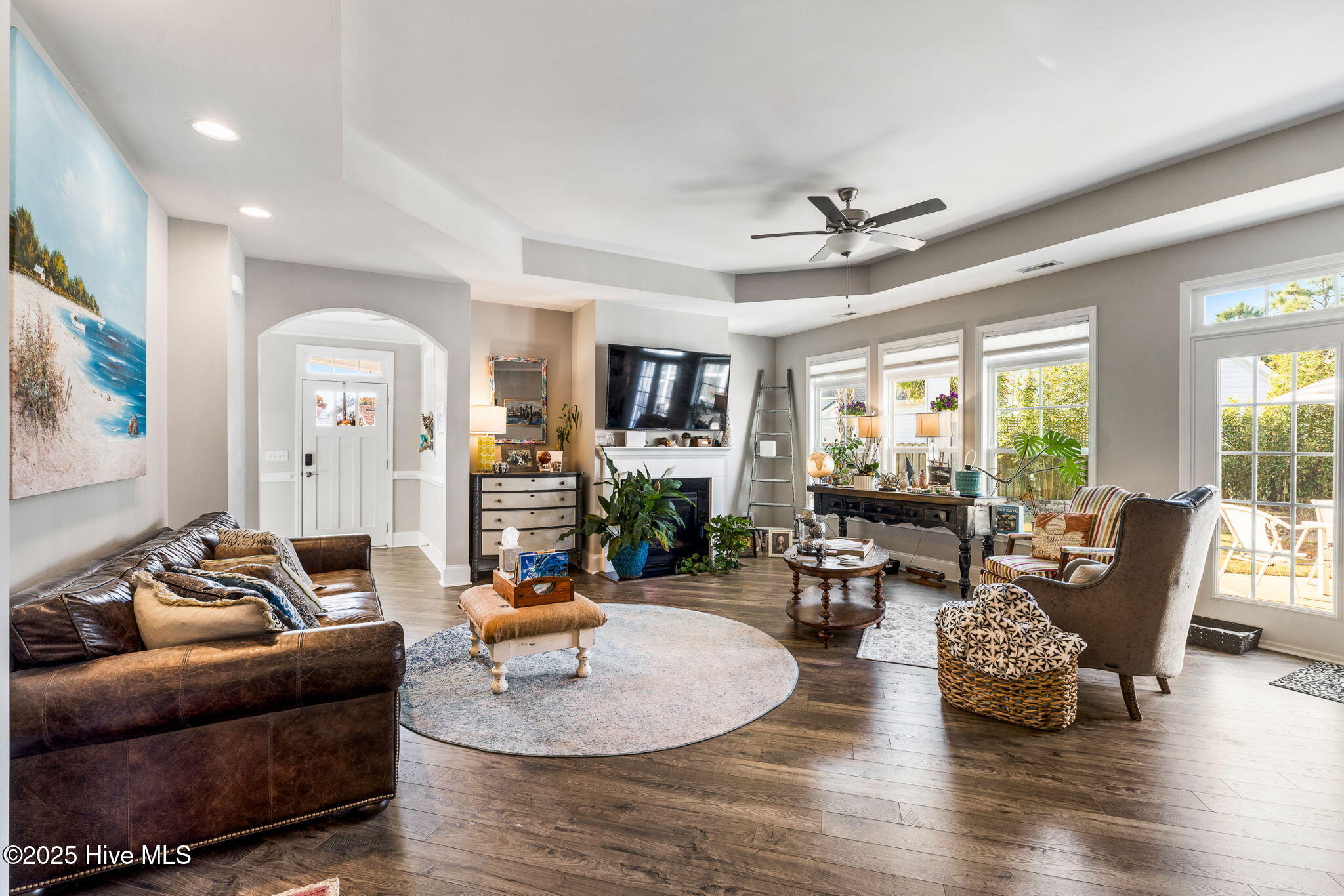 100542385 | Photo 10