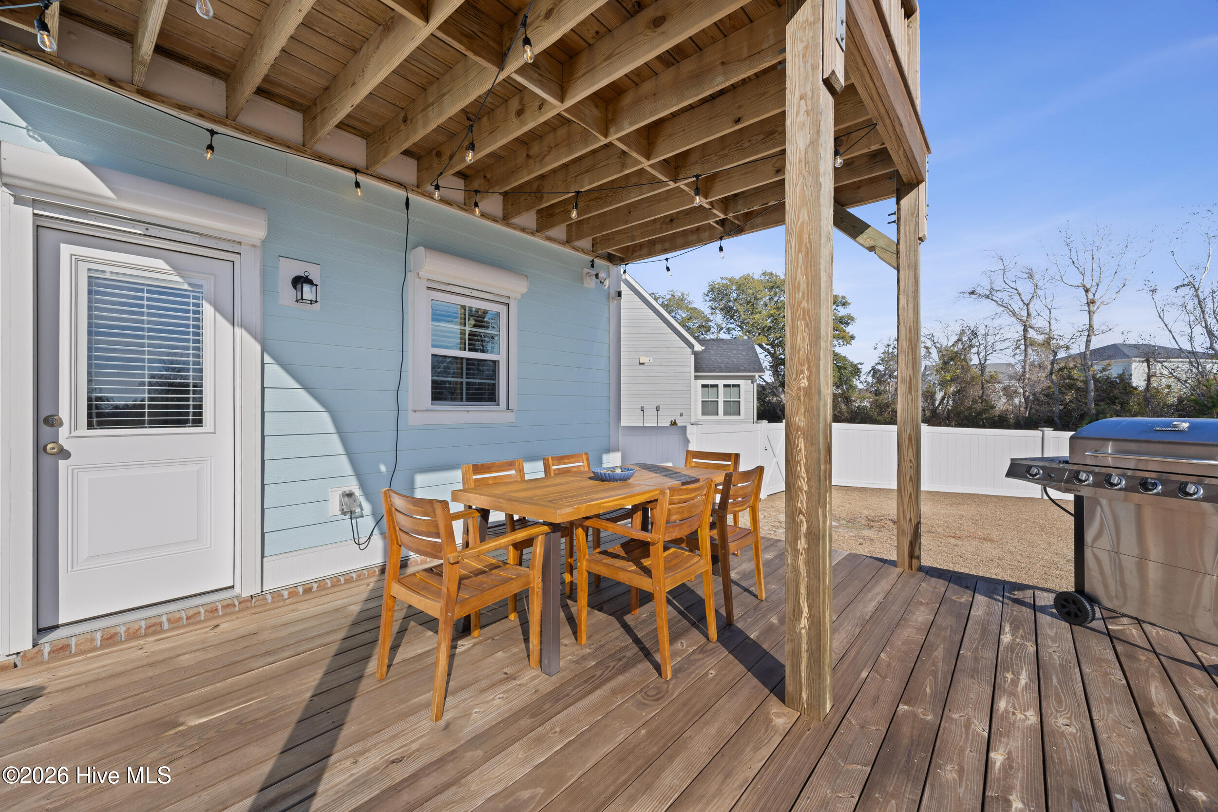 100555397 | Photo 59