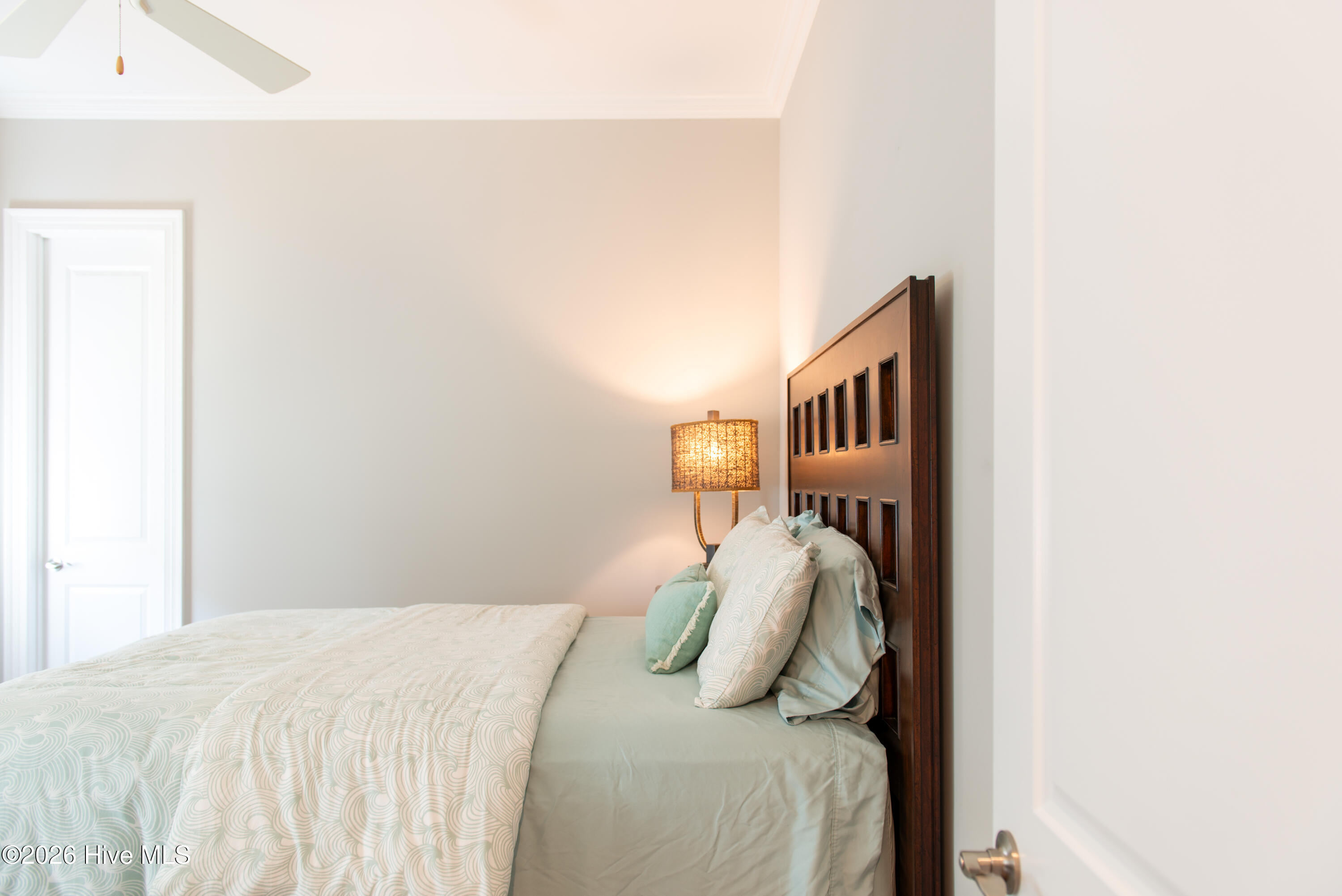 100560299 | Photo 55