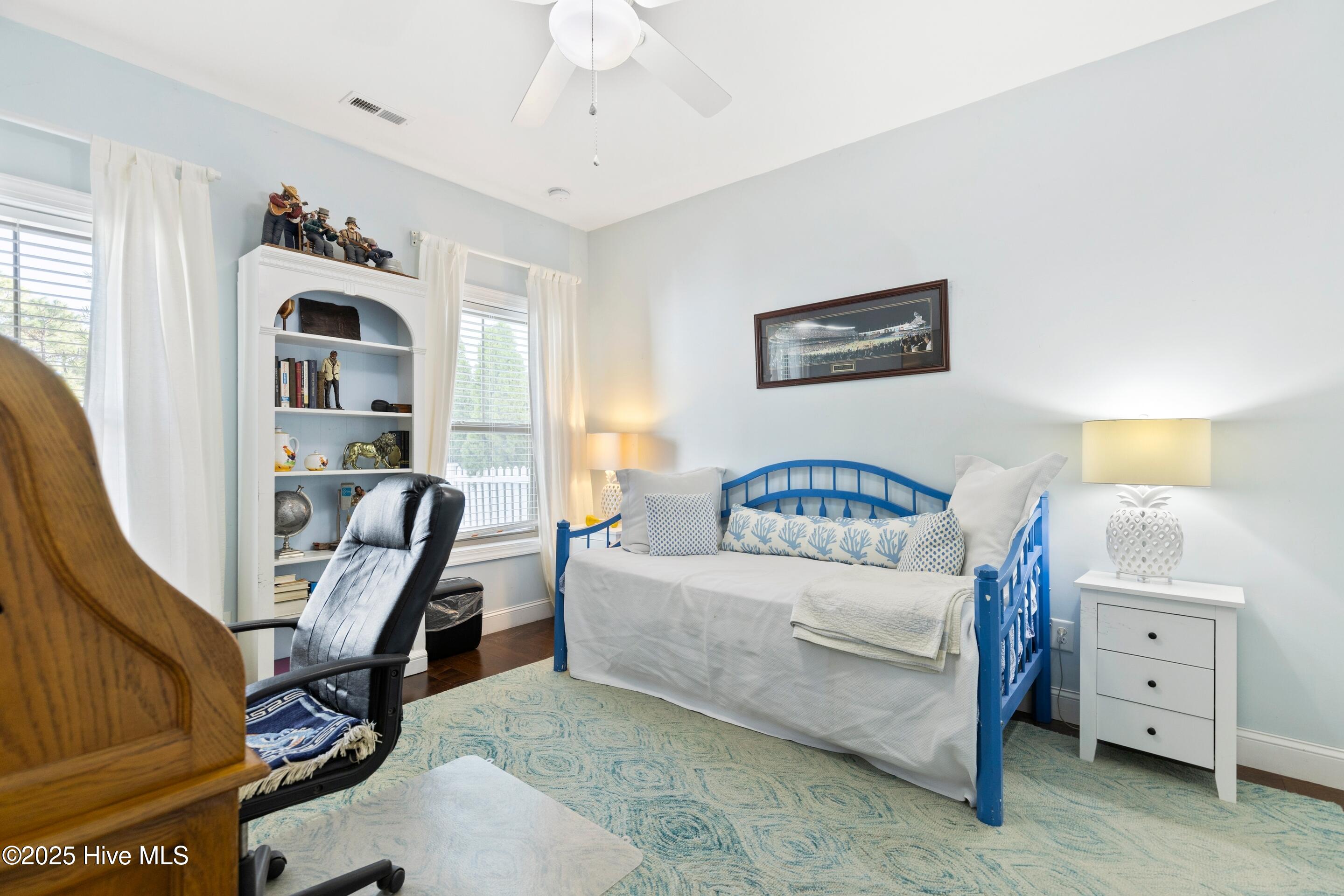 100536198 | Photo 44