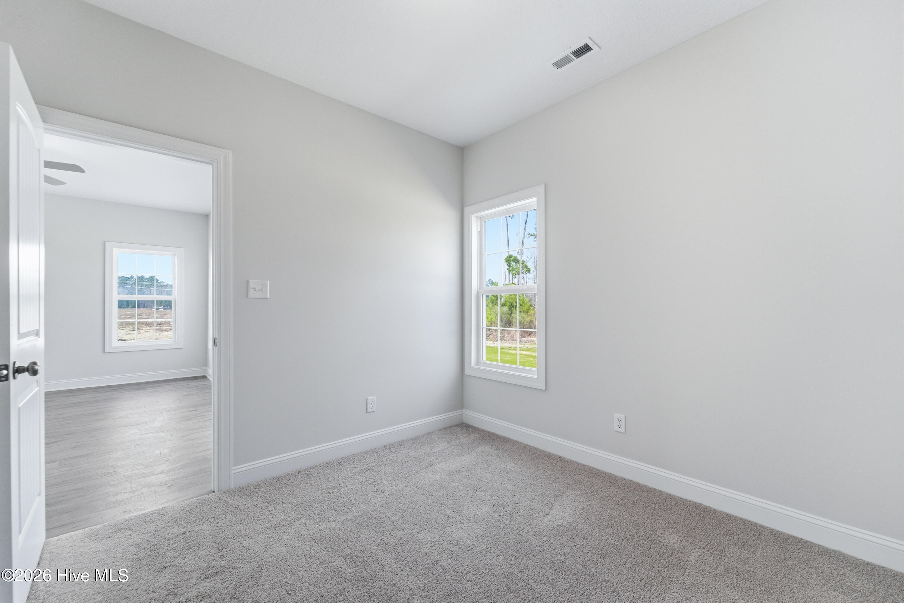 100526991 | Photo 29