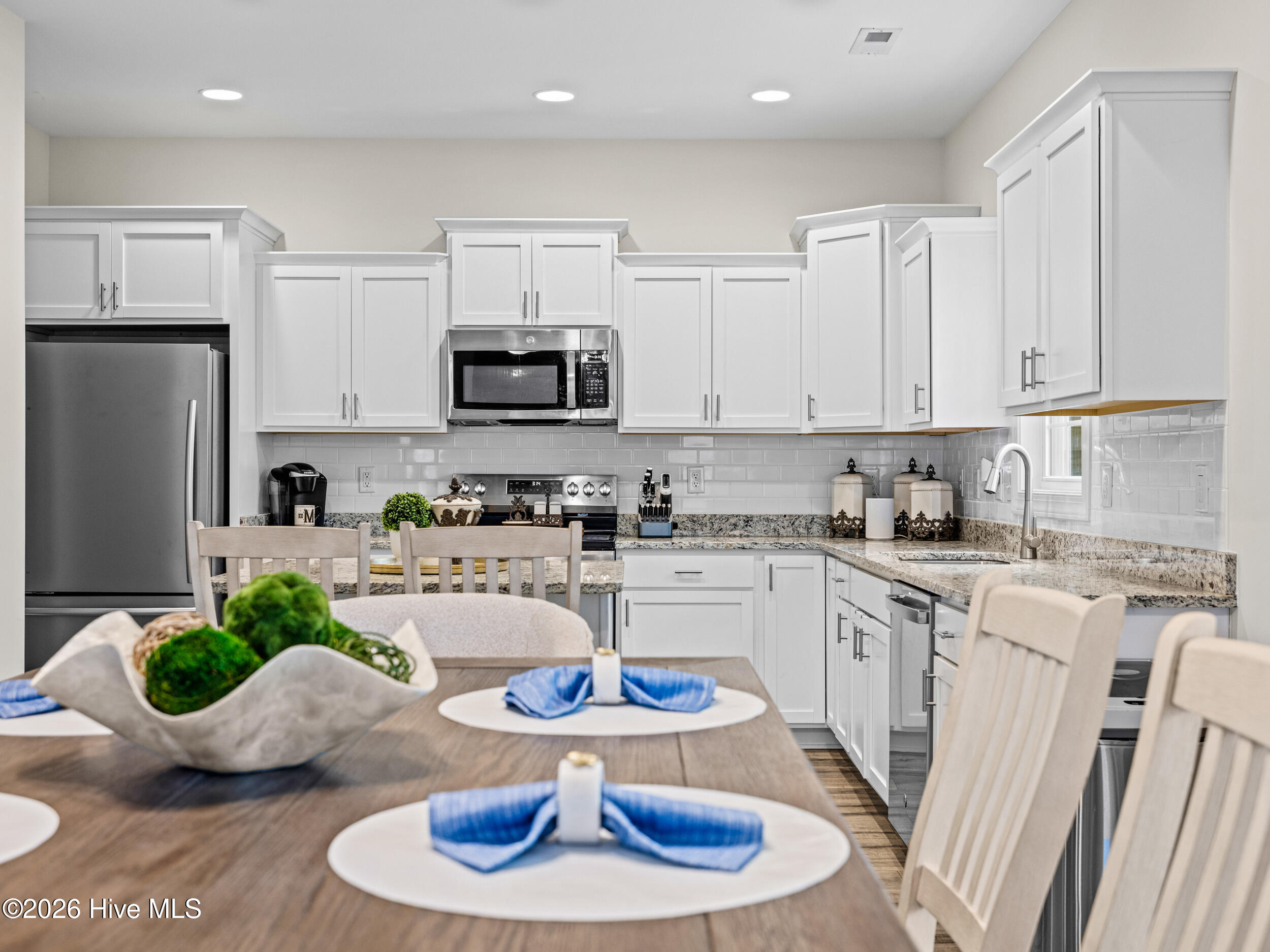 100569509 | Photo 16