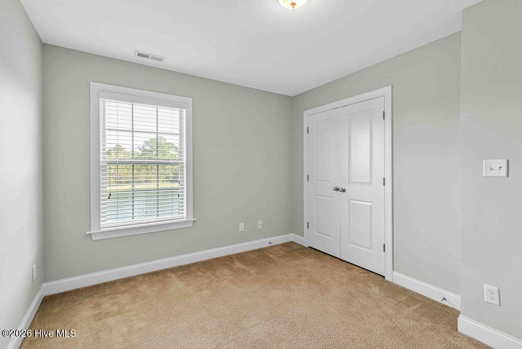 100566464 | Photo 38