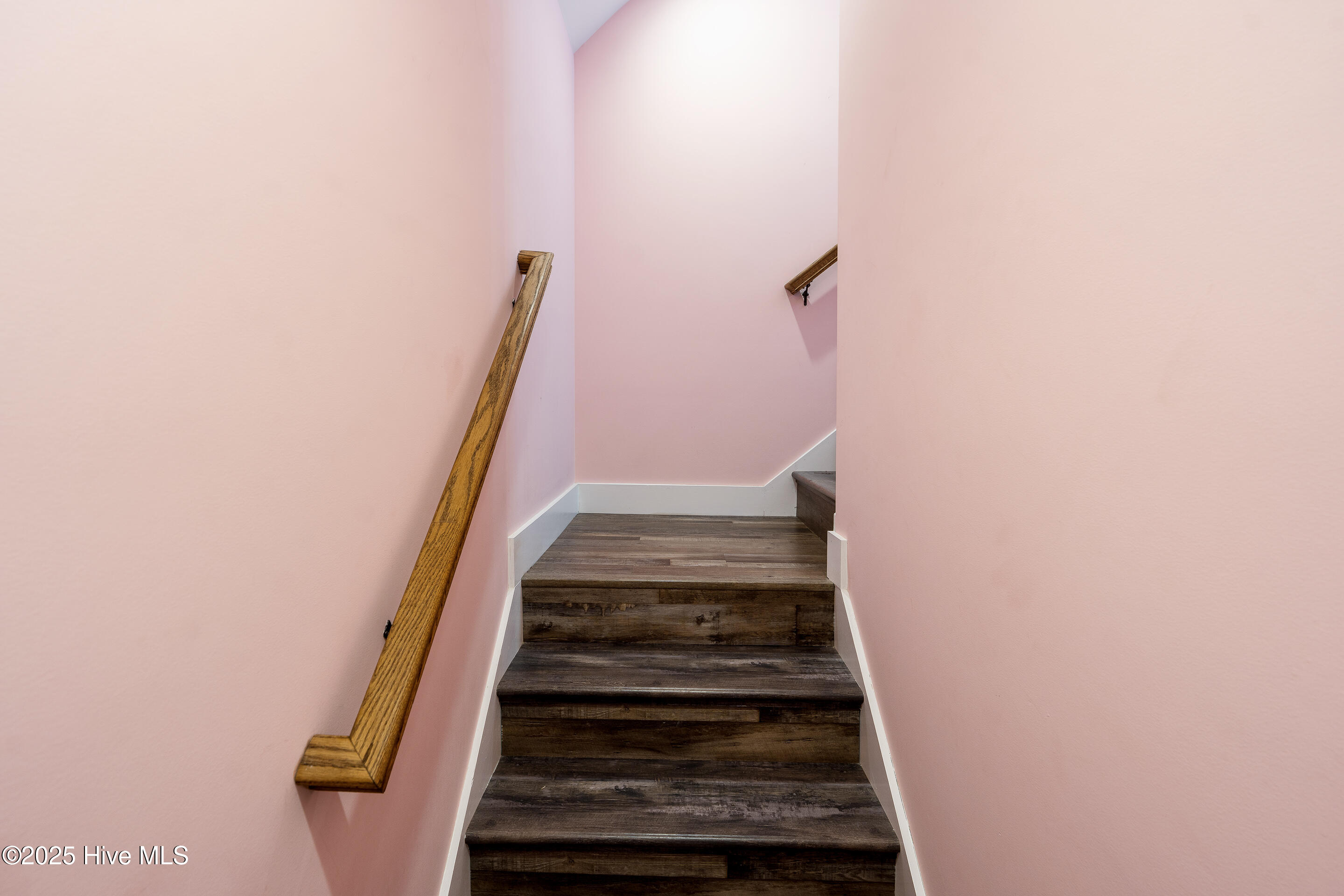 100531551 | Photo 31