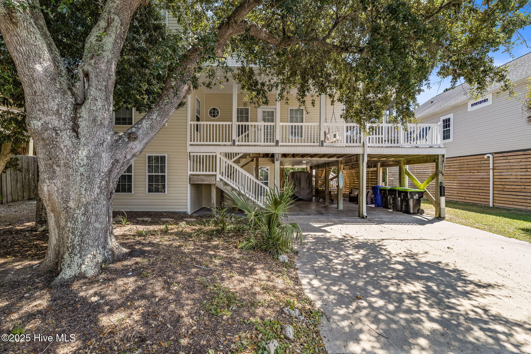 106 SE 44th Street, Oak Island, NC, 28465