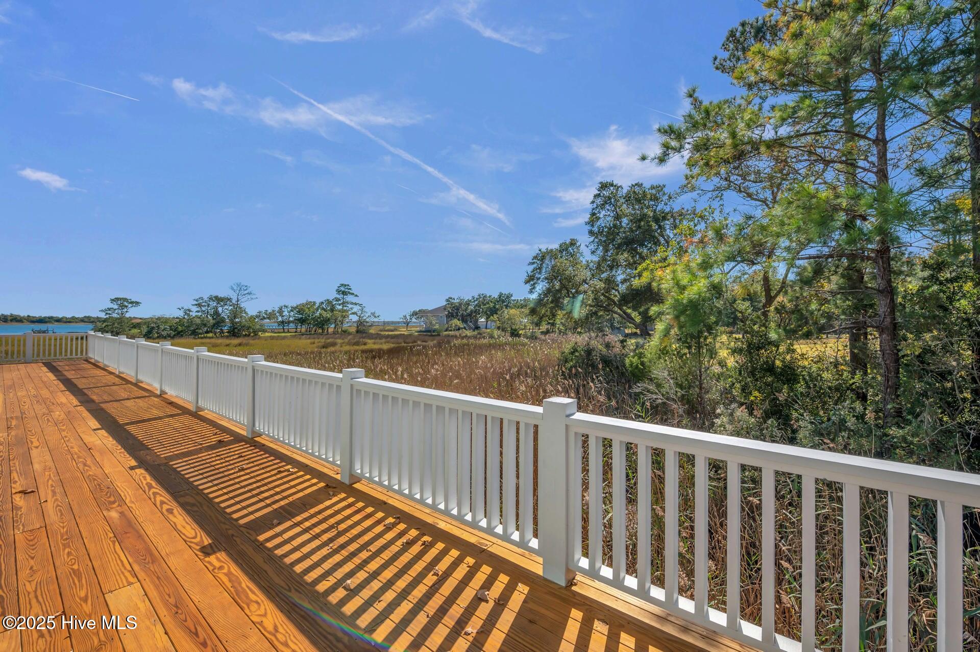 100540114 | Photo 49