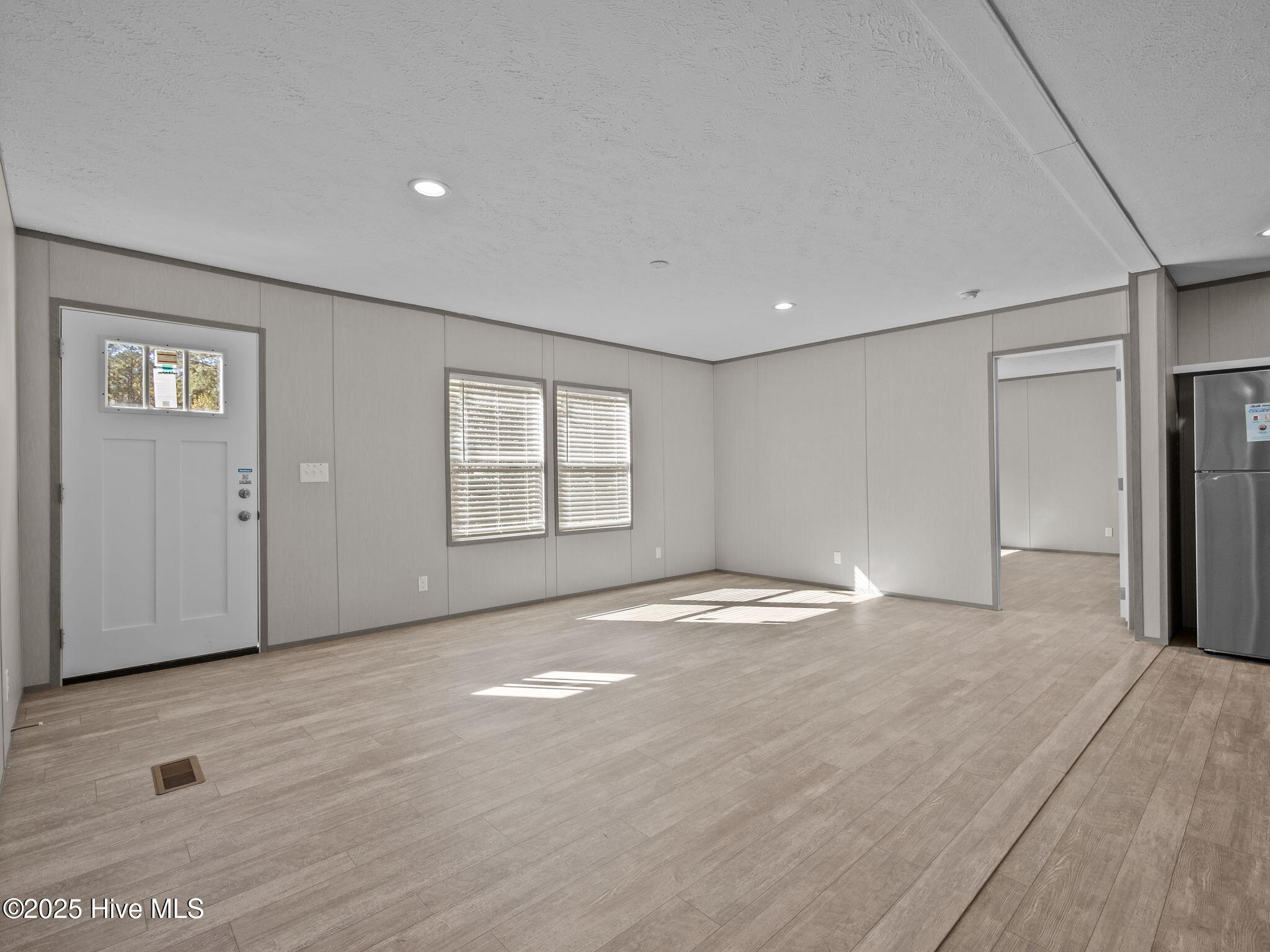 100541936 | Photo 32