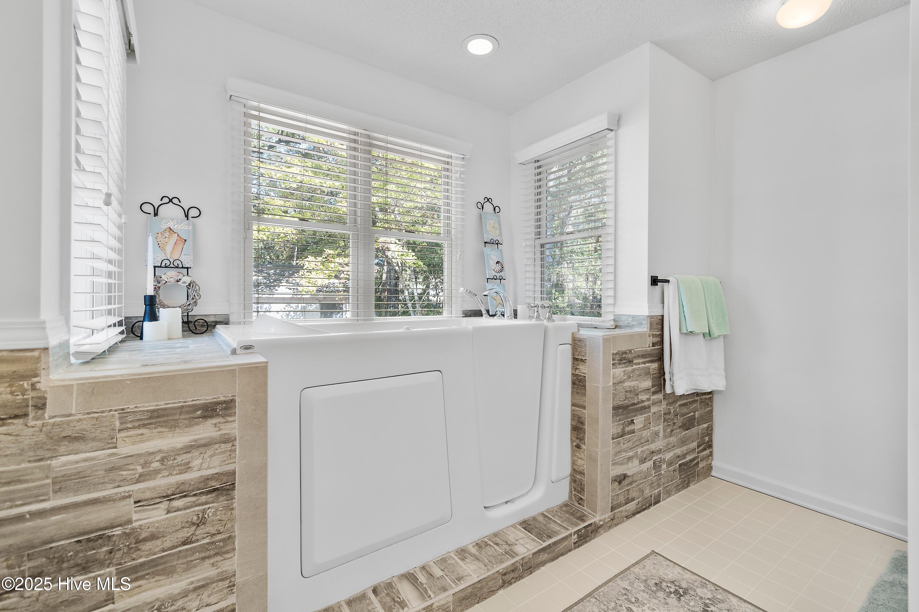 100539605 | Photo 20